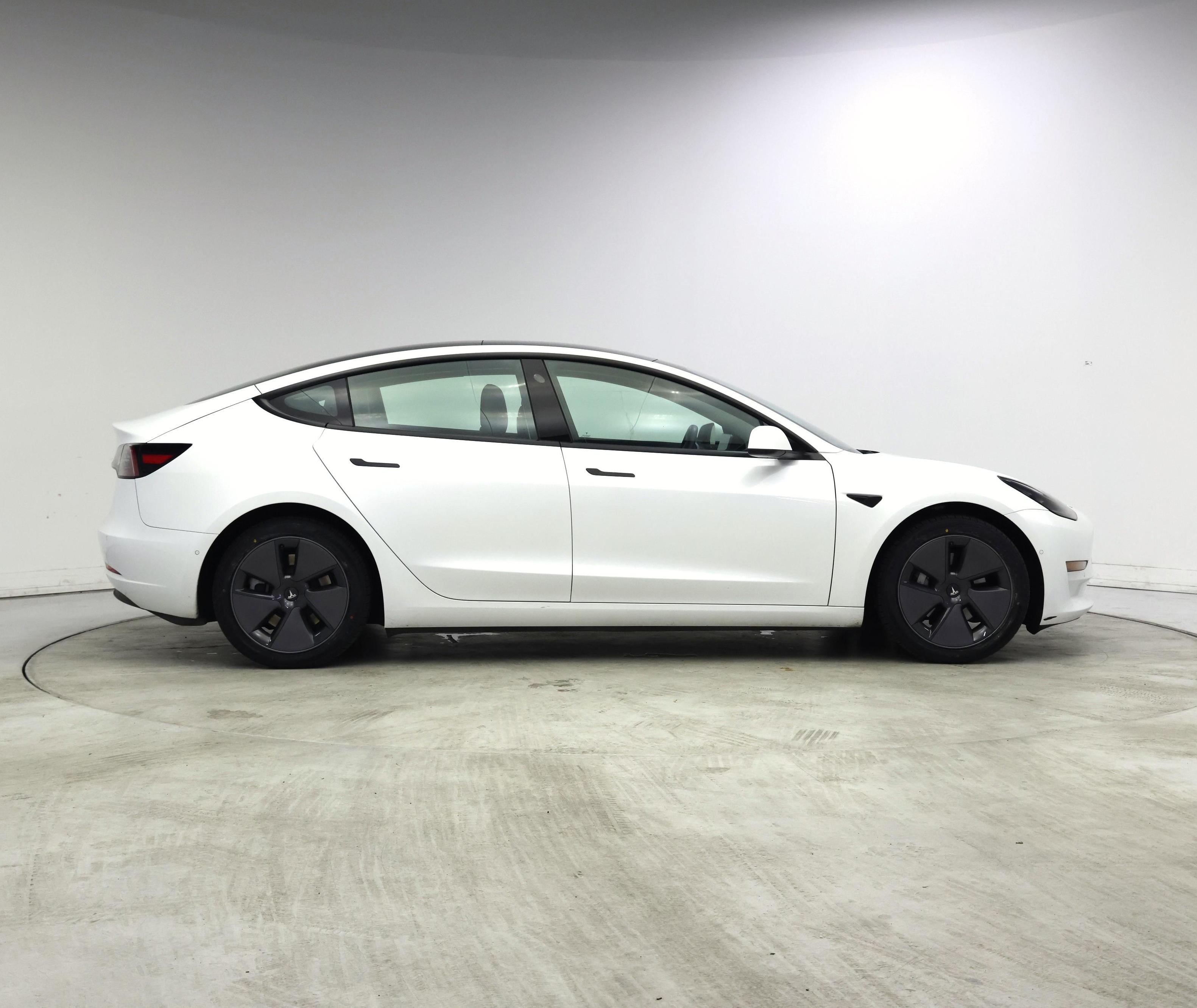 Thumbnail: 2022 Tesla Model 3 - 7