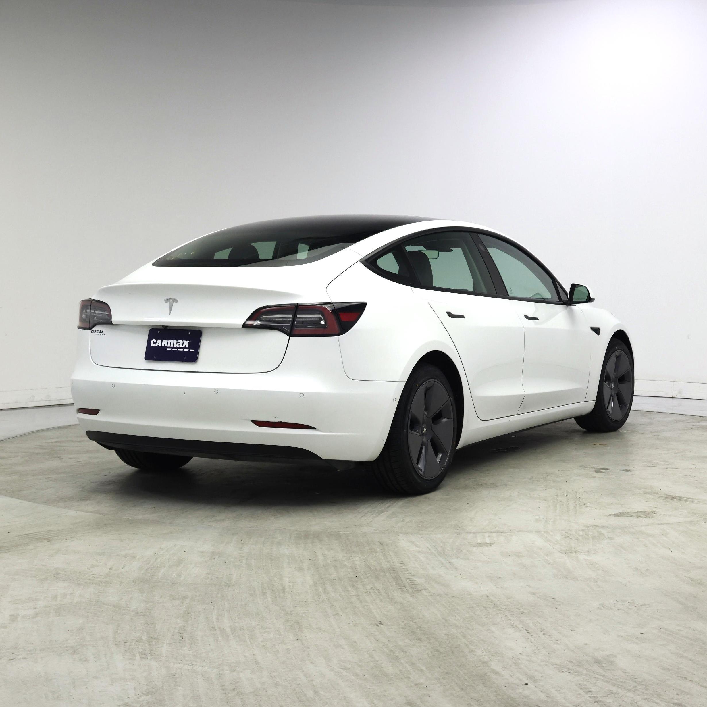 Thumbnail: 2022 Tesla Model 3 - 8