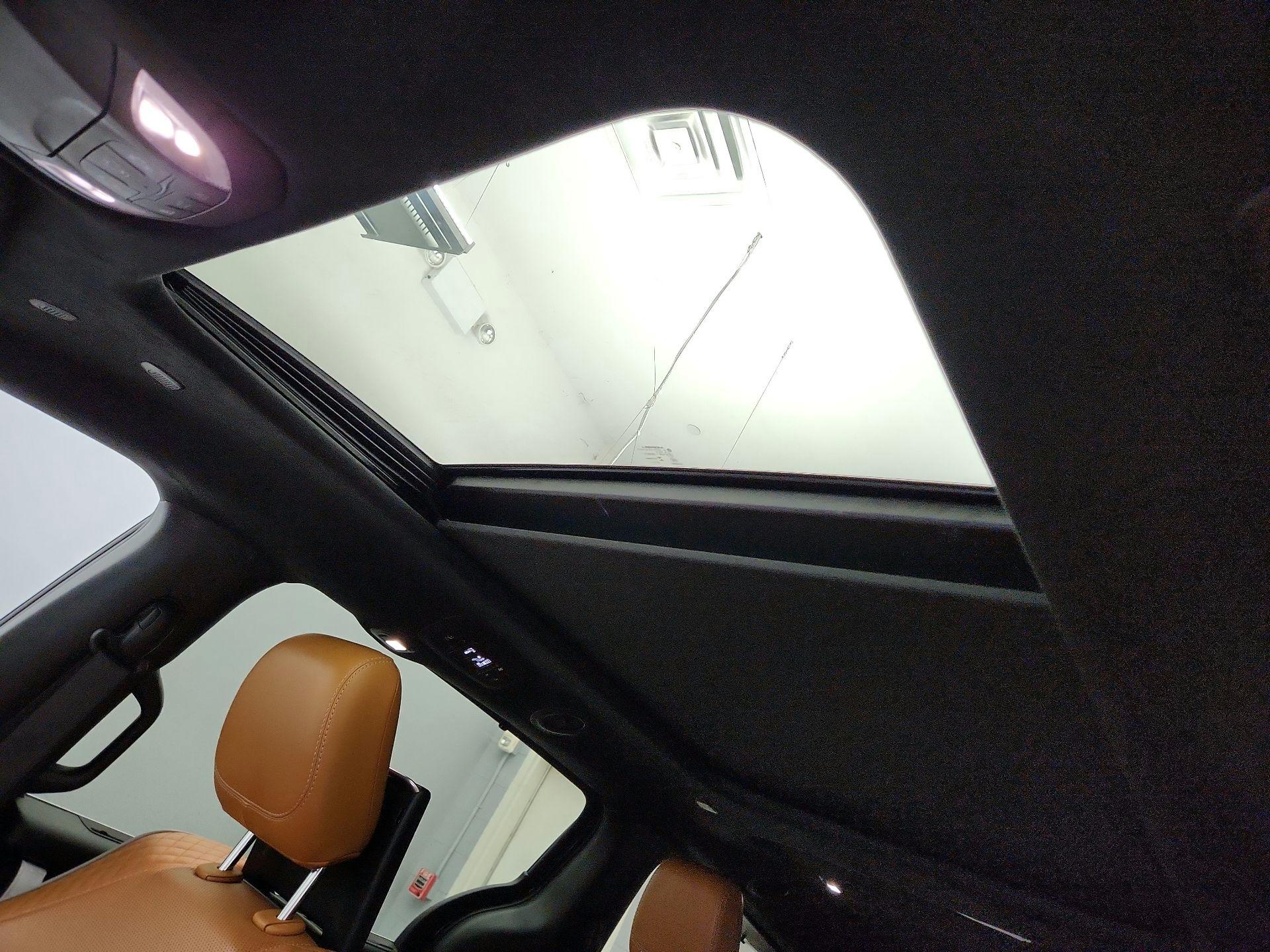 Thumbnail: 2022 Chrysler Pacifica - 20