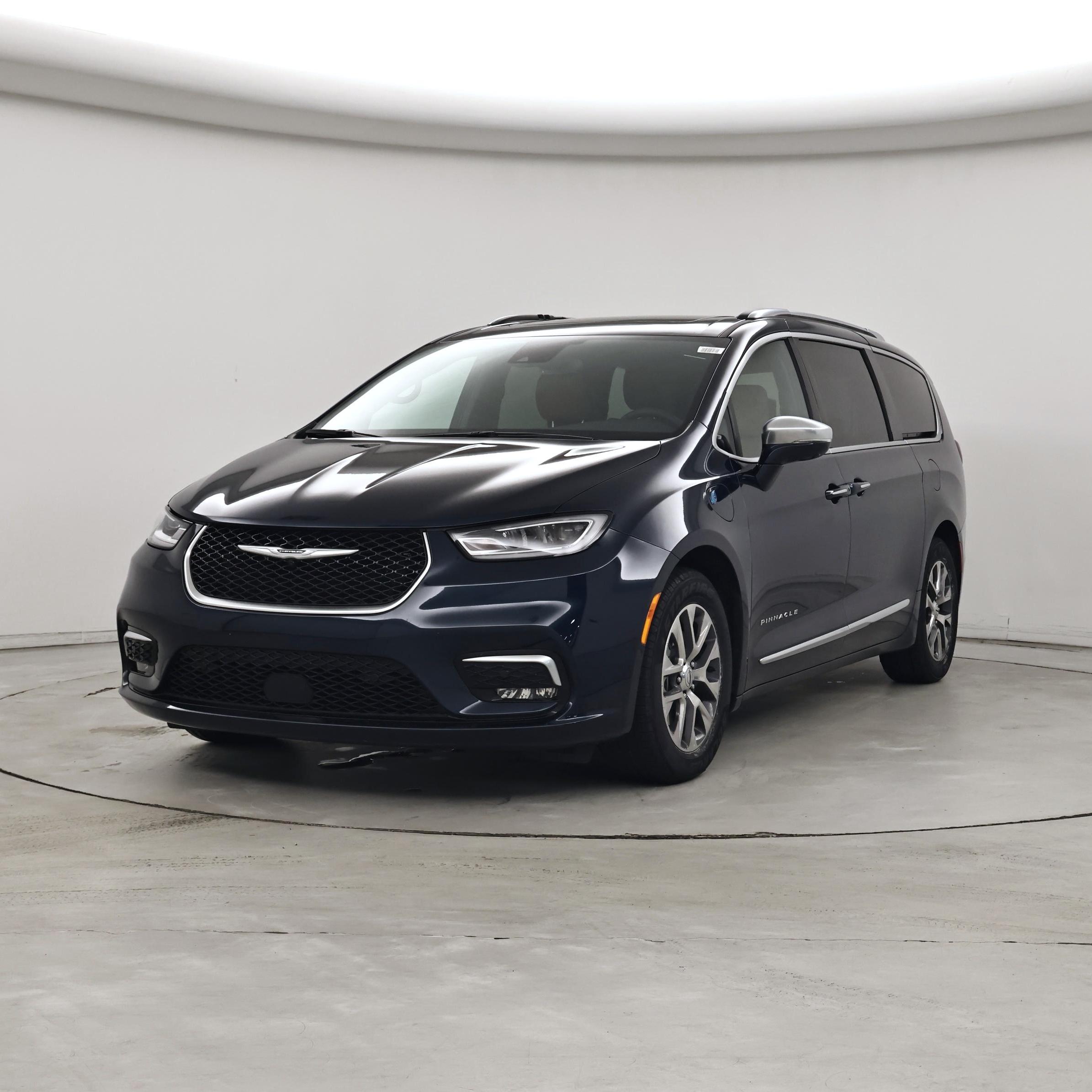 Thumbnail: 2022 Chrysler Pacifica - 4