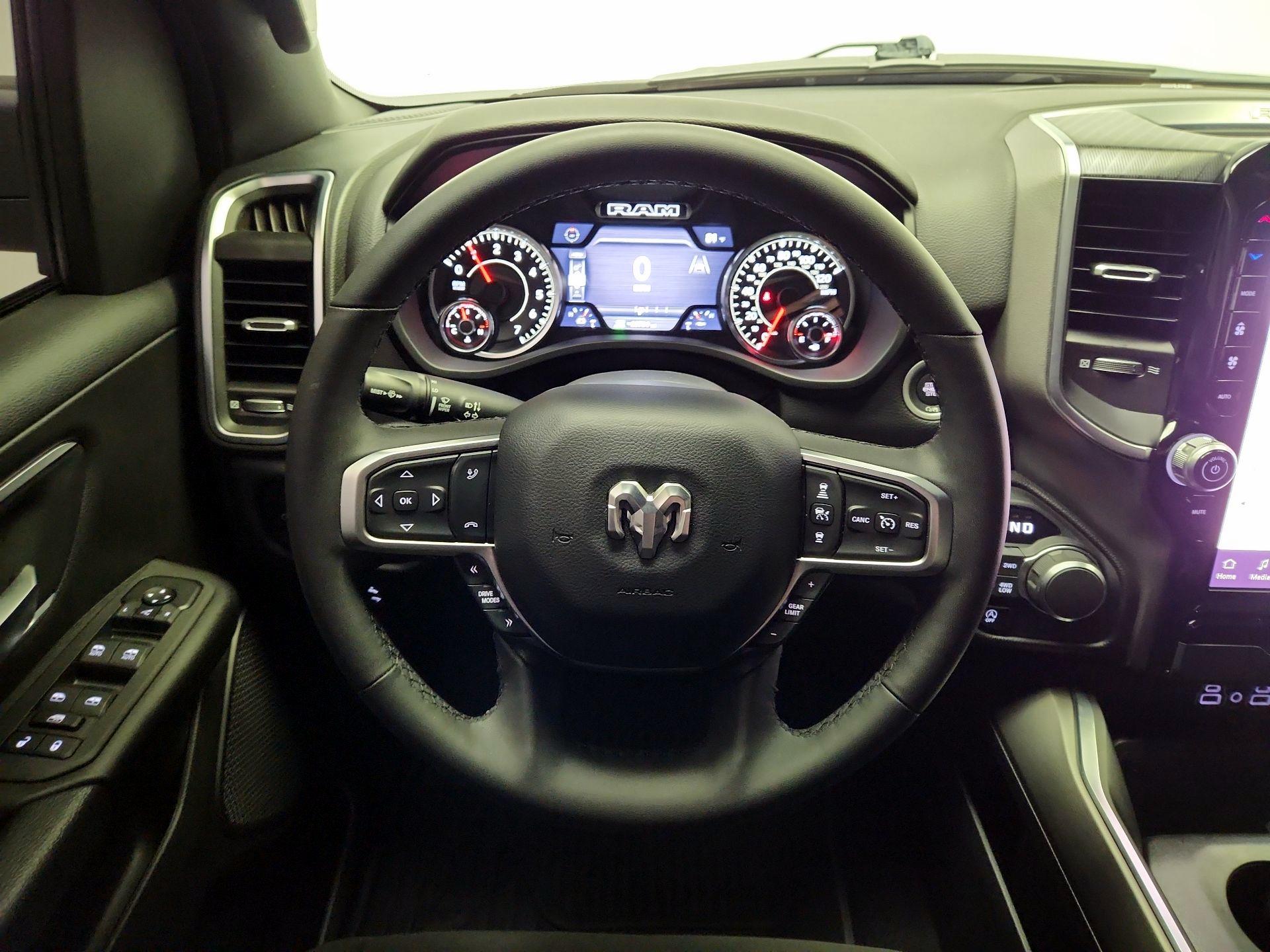 Thumbnail: 2025 RAM 1500 - 10