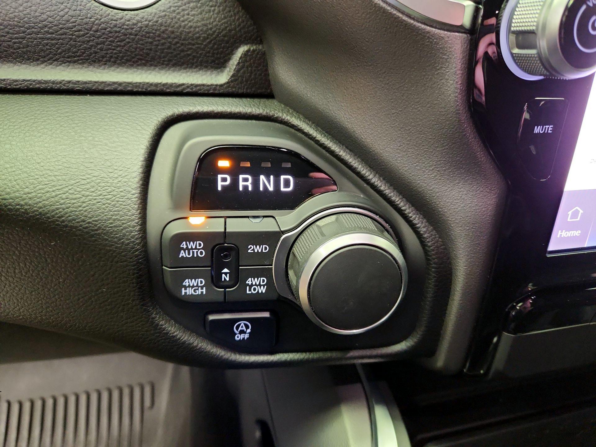 Thumbnail: 2025 RAM 1500 - 18