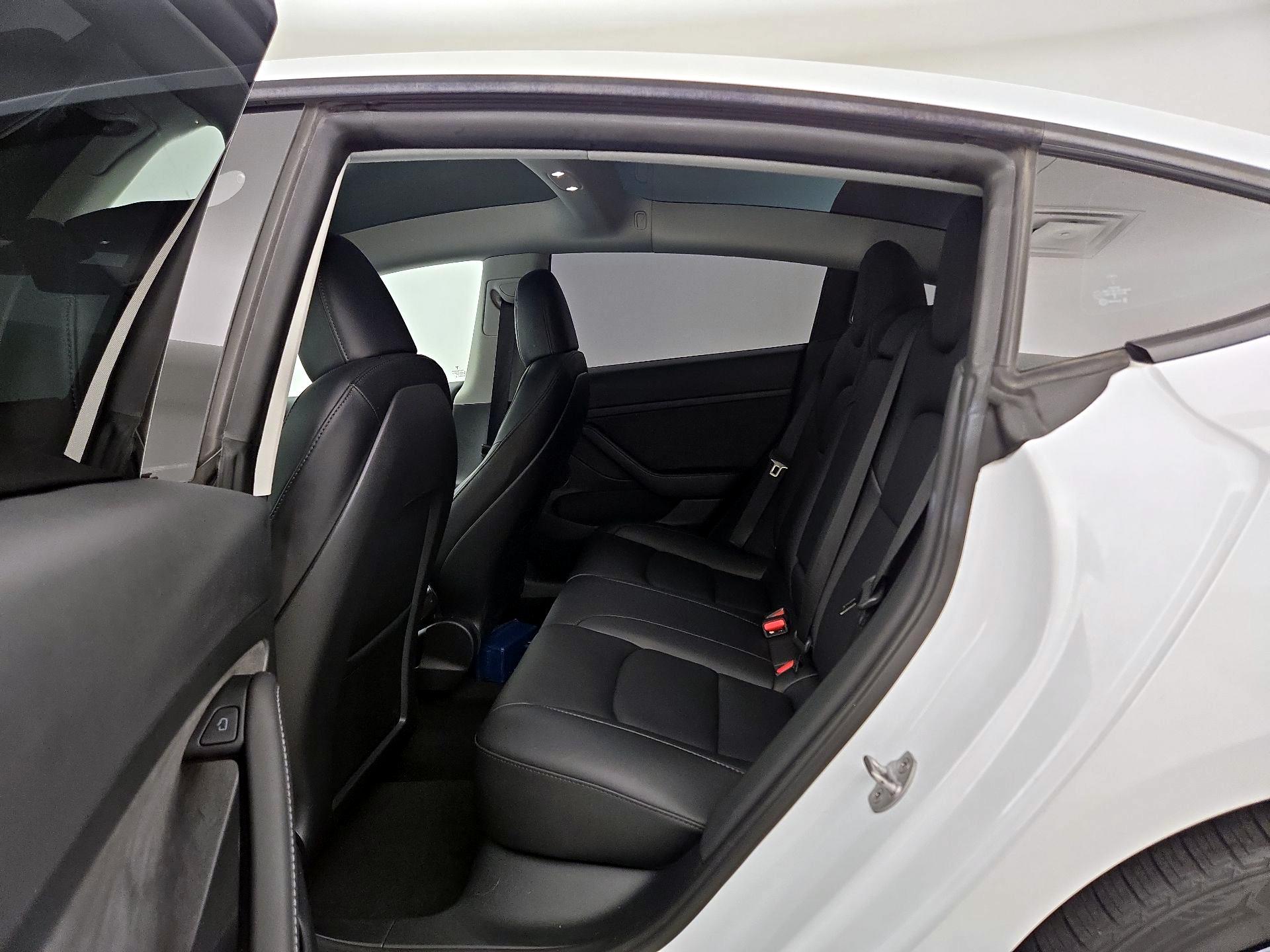 Thumbnail: 2023 Tesla Model 3 - 20
