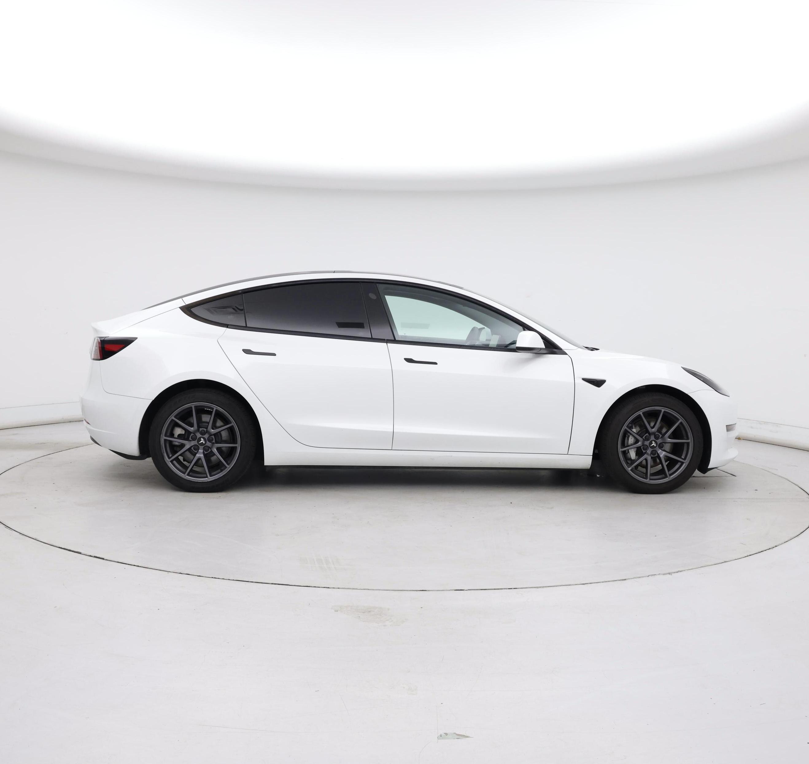 Thumbnail: 2023 Tesla Model 3 - 7