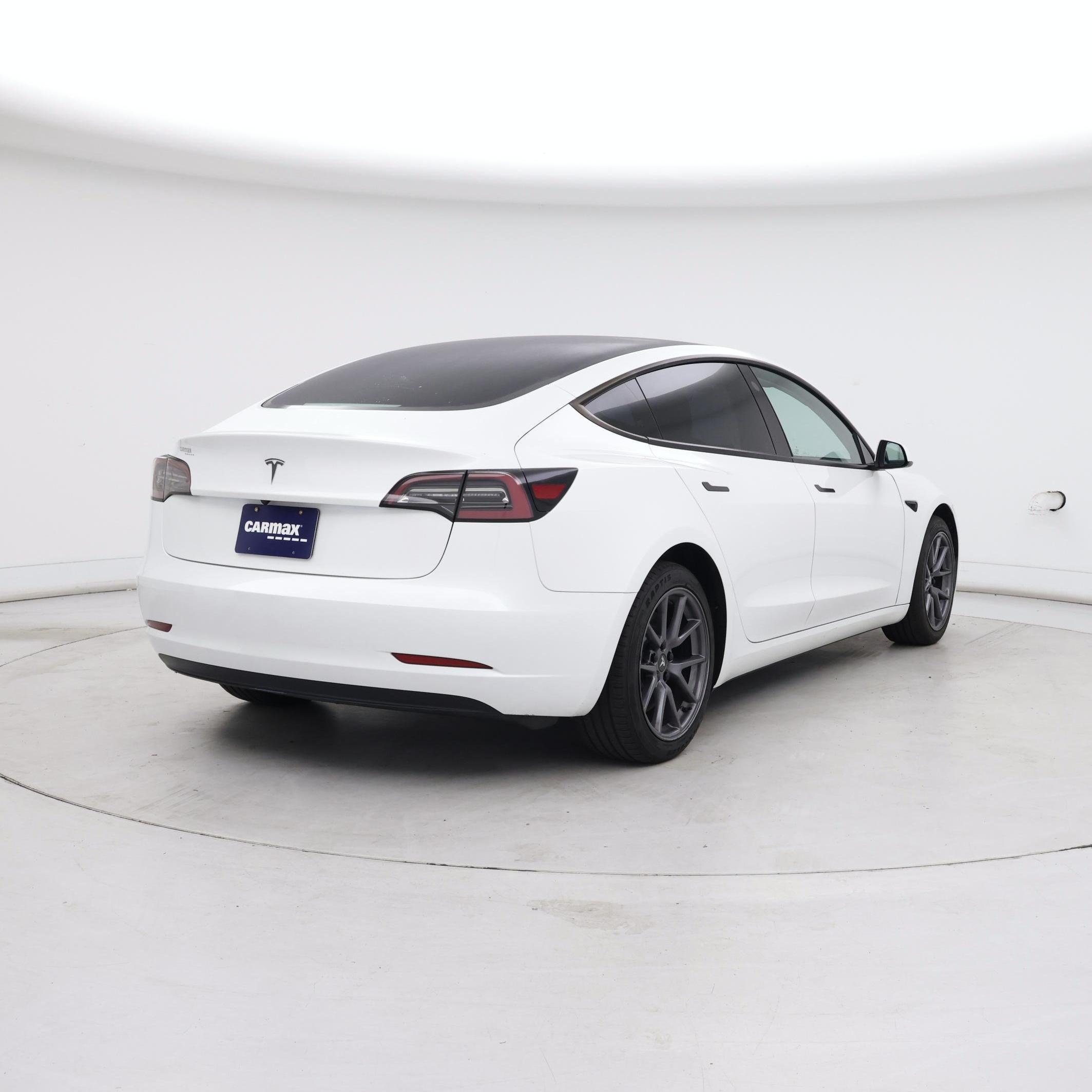 Thumbnail: 2023 Tesla Model 3 - 8