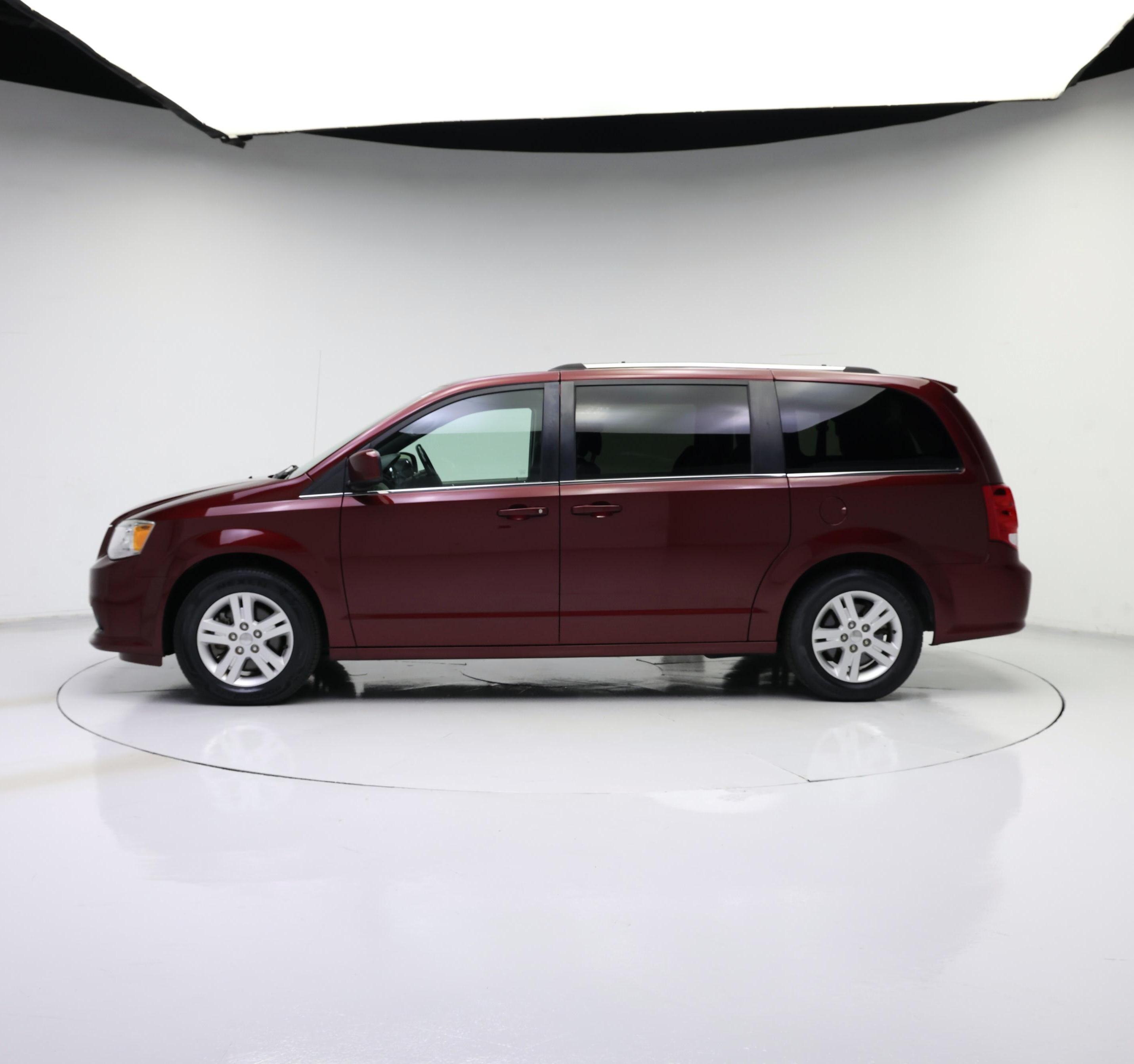Thumbnail: 2019 Dodge Grand Caravan - 3
