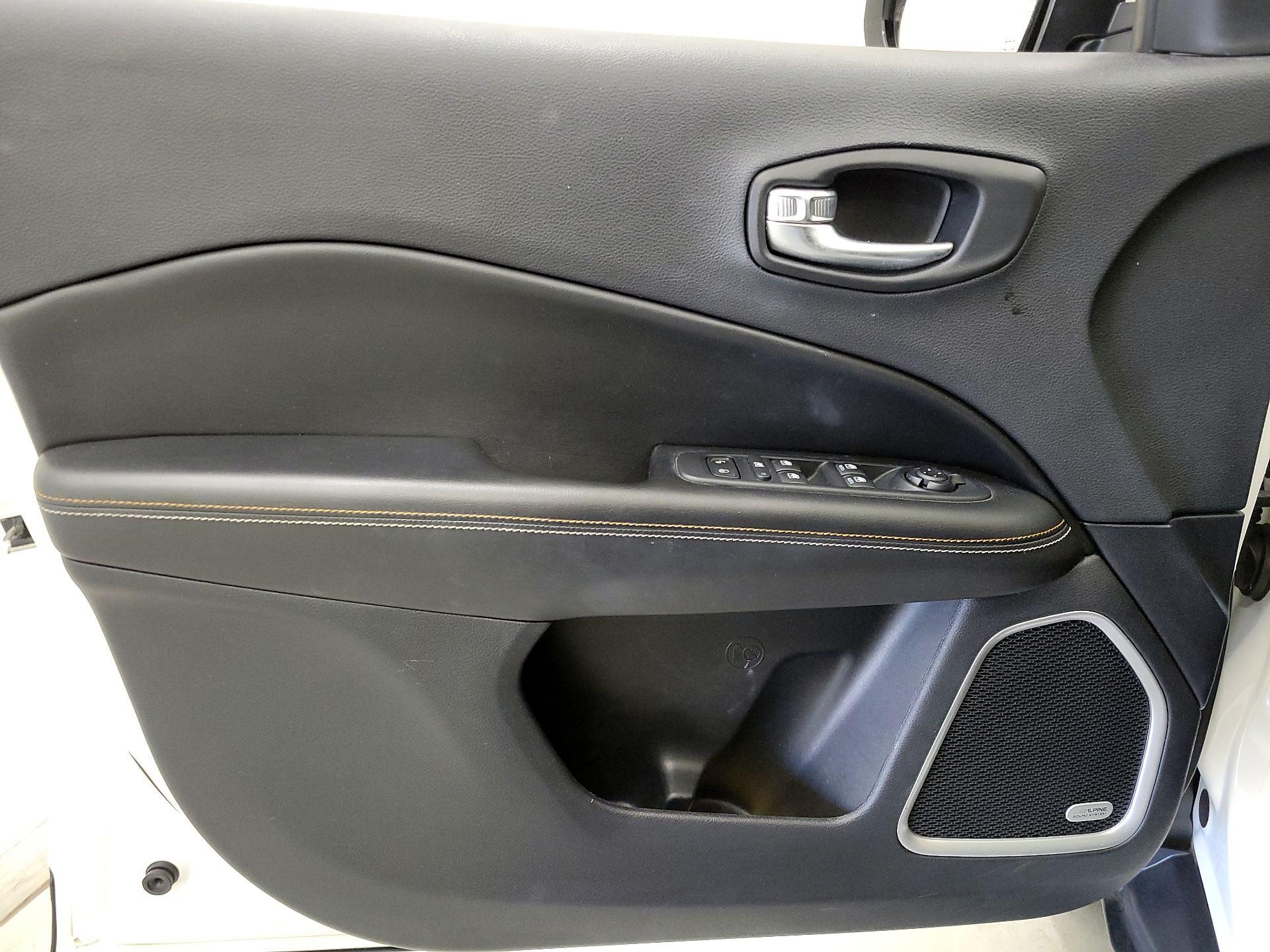Thumbnail: 2021 Jeep Compass - 12