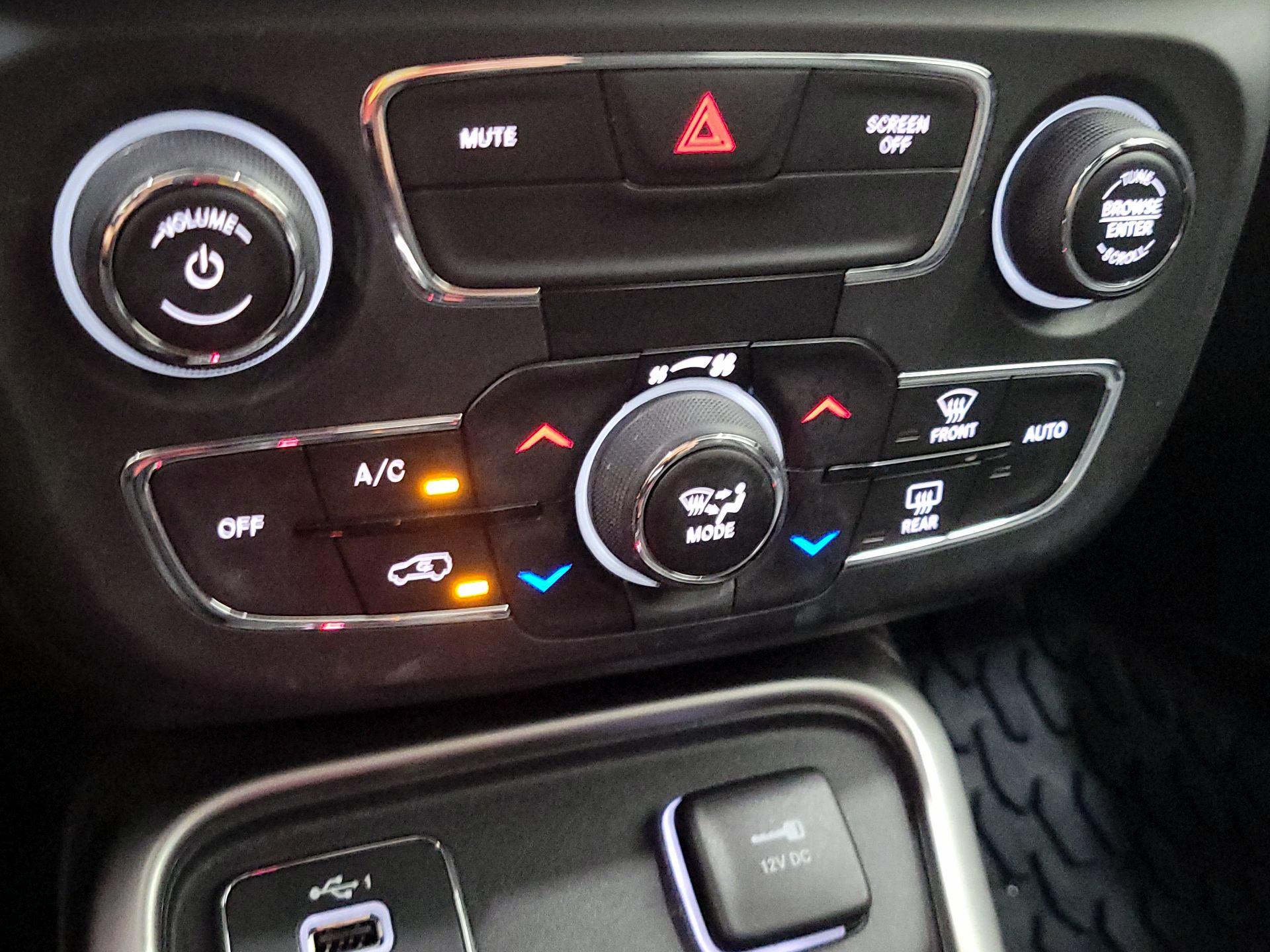 Thumbnail: 2021 Jeep Compass - 16