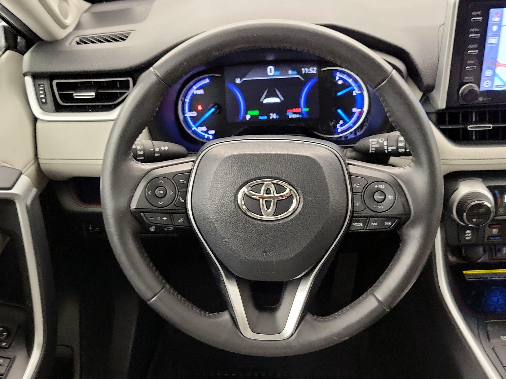 Thumbnail: 2019 Toyota RAV4 - 10