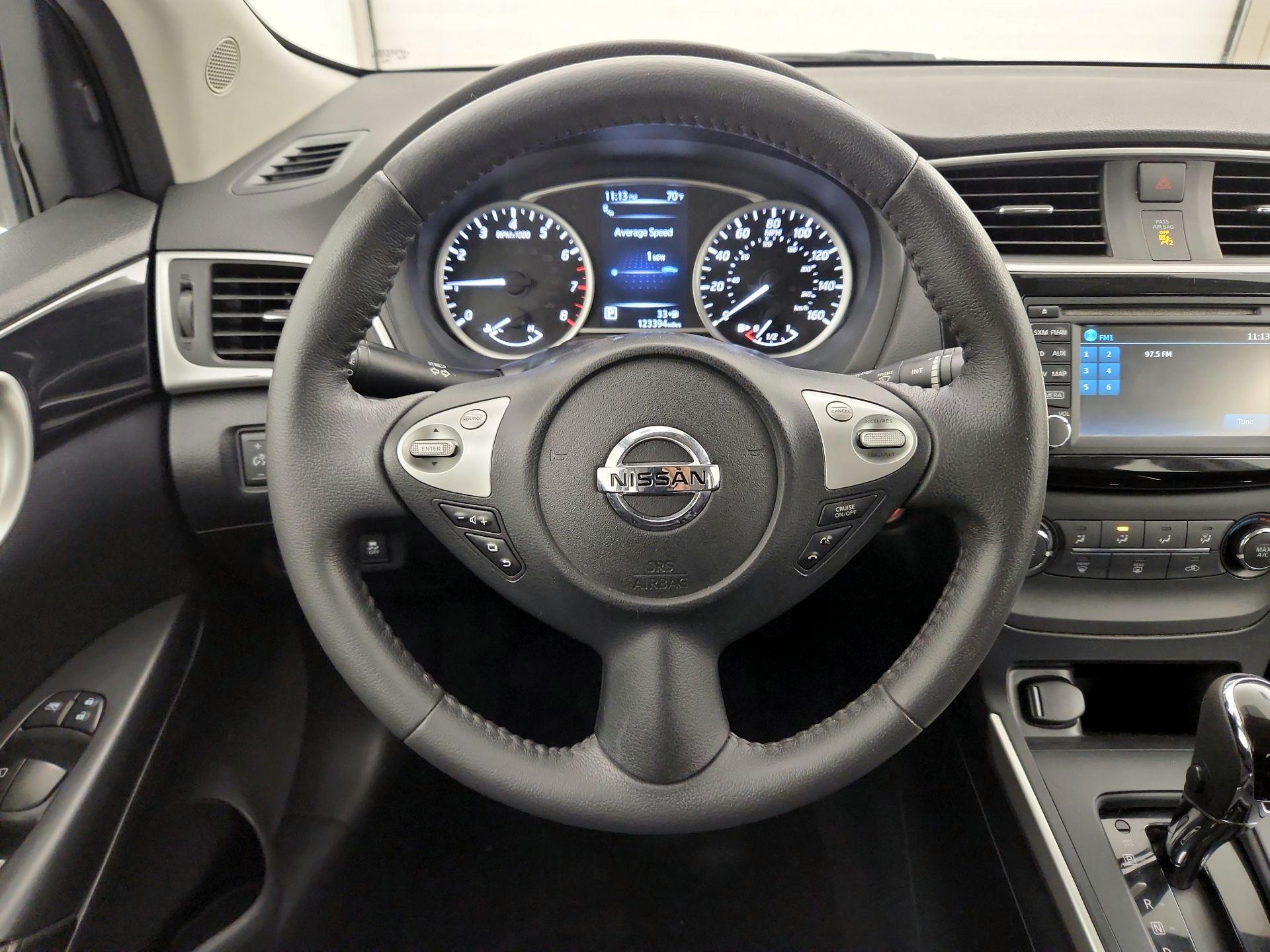Thumbnail: 2016 Nissan Sentra - 10