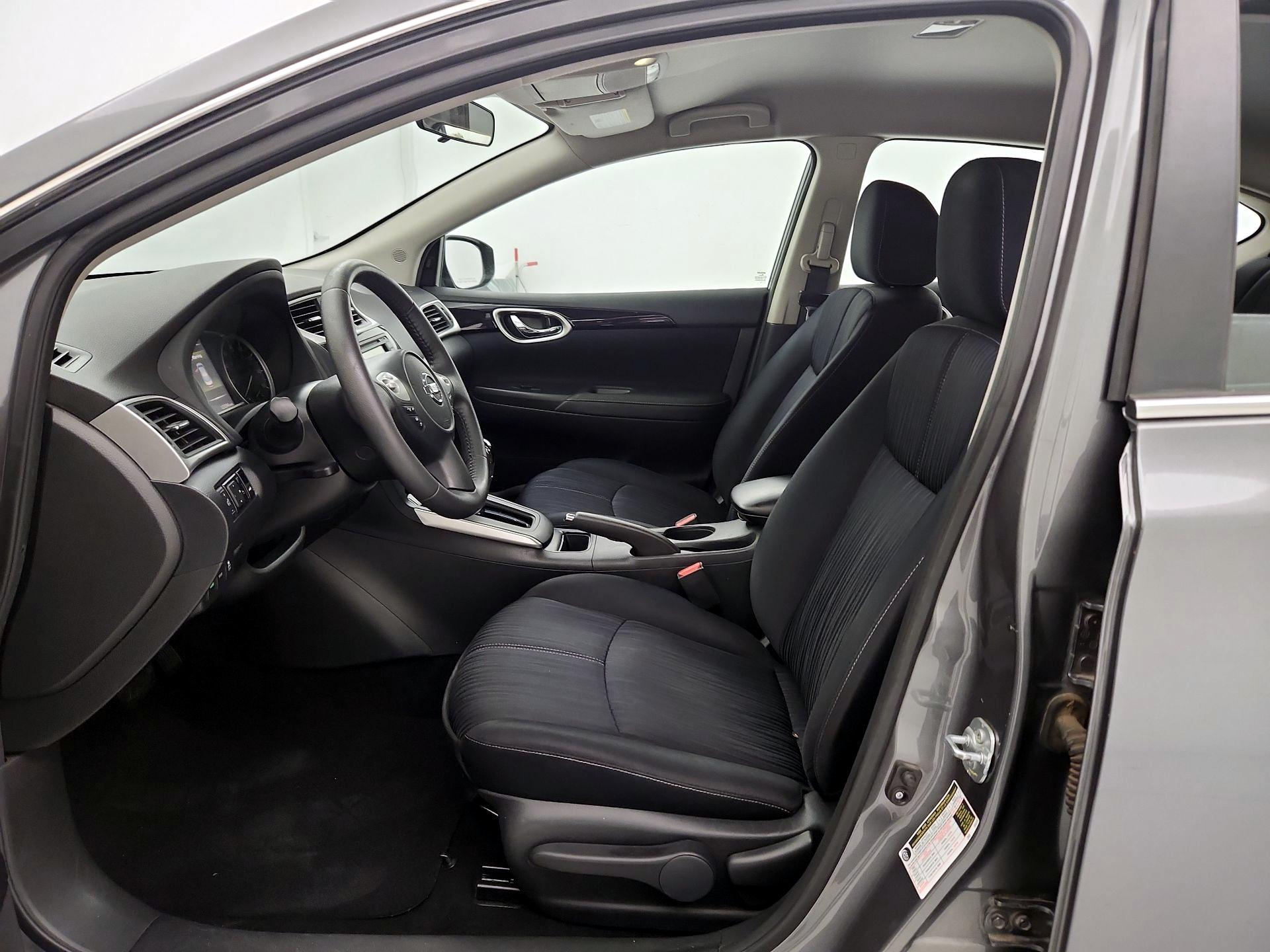 Thumbnail: 2016 Nissan Sentra - 11