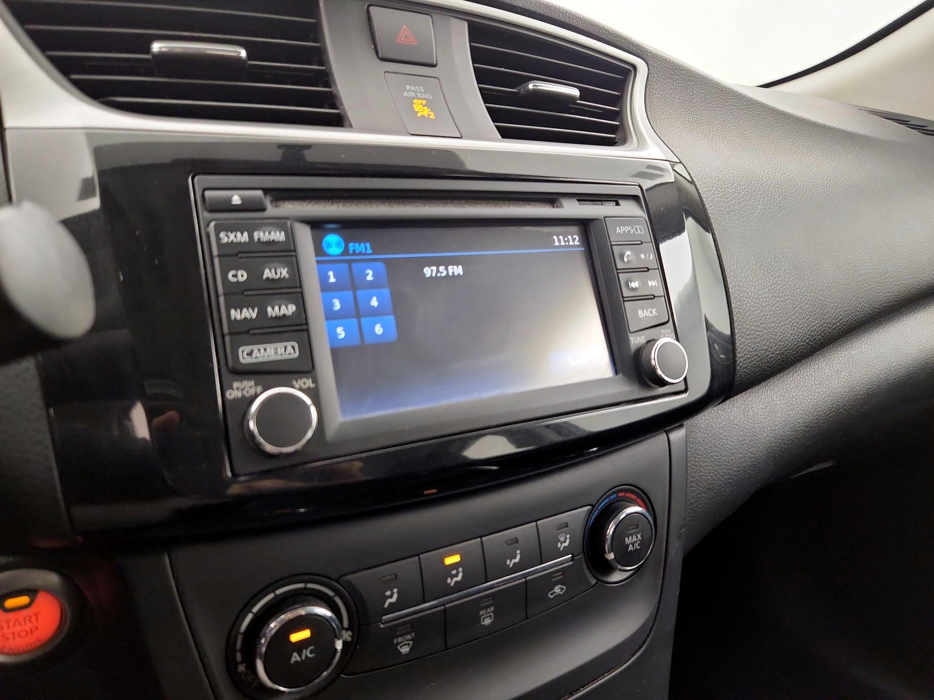 Thumbnail: 2016 Nissan Sentra - 15