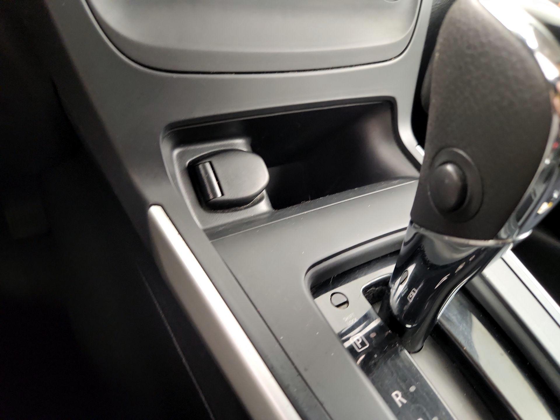 Thumbnail: 2016 Nissan Sentra - 18