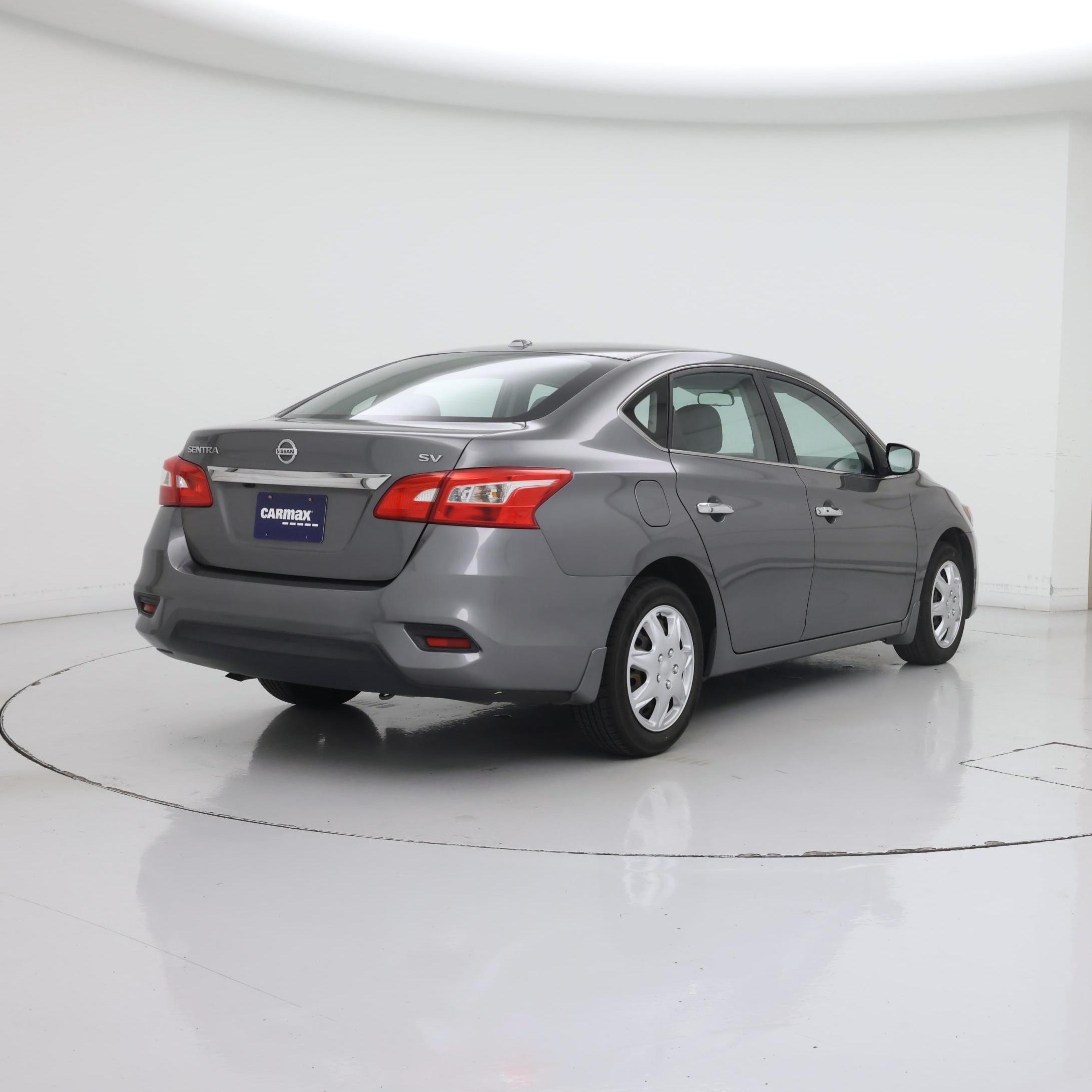 Thumbnail: 2016 Nissan Sentra - 8