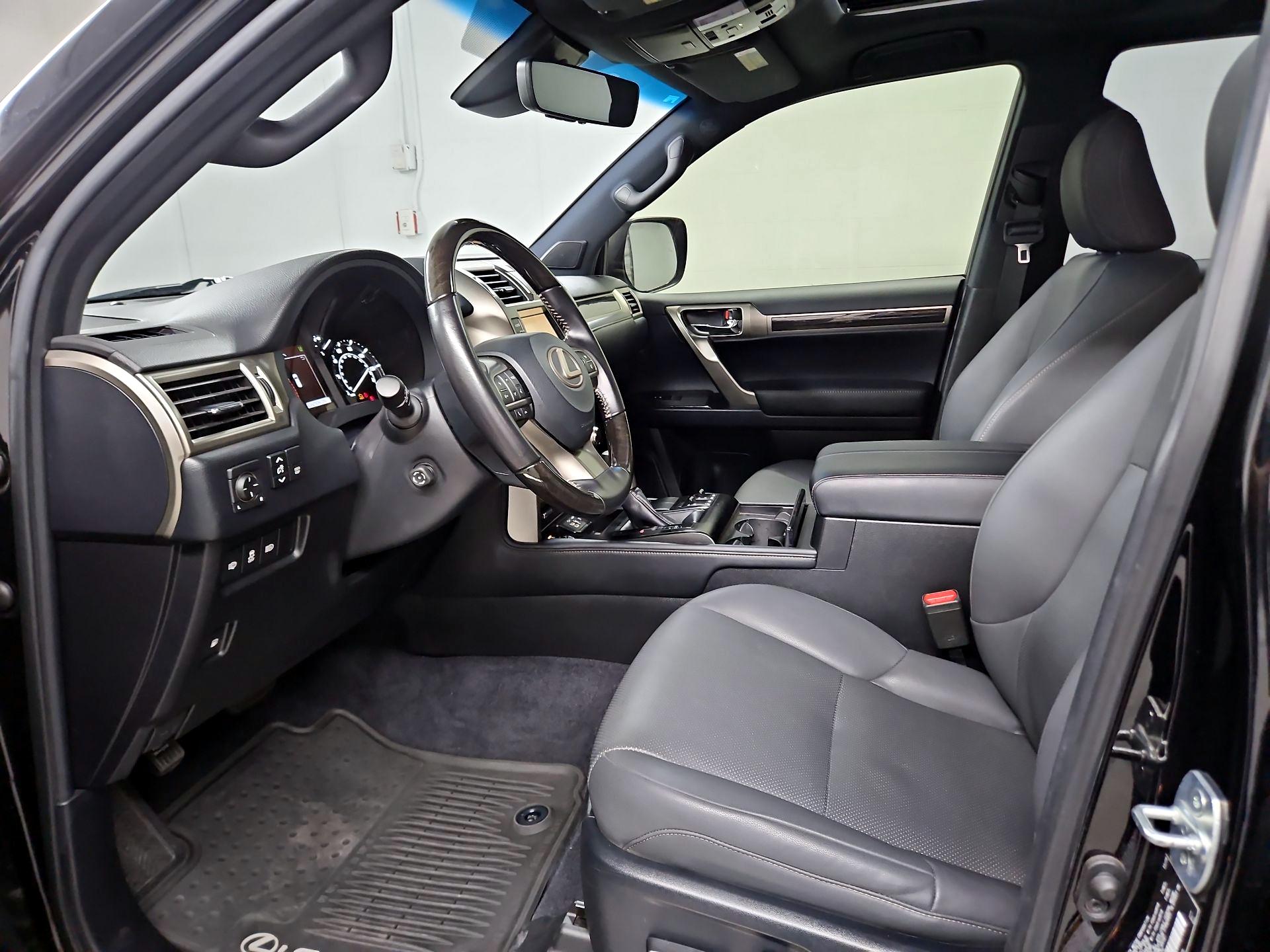 Thumbnail: 2020 Lexus GX - 11