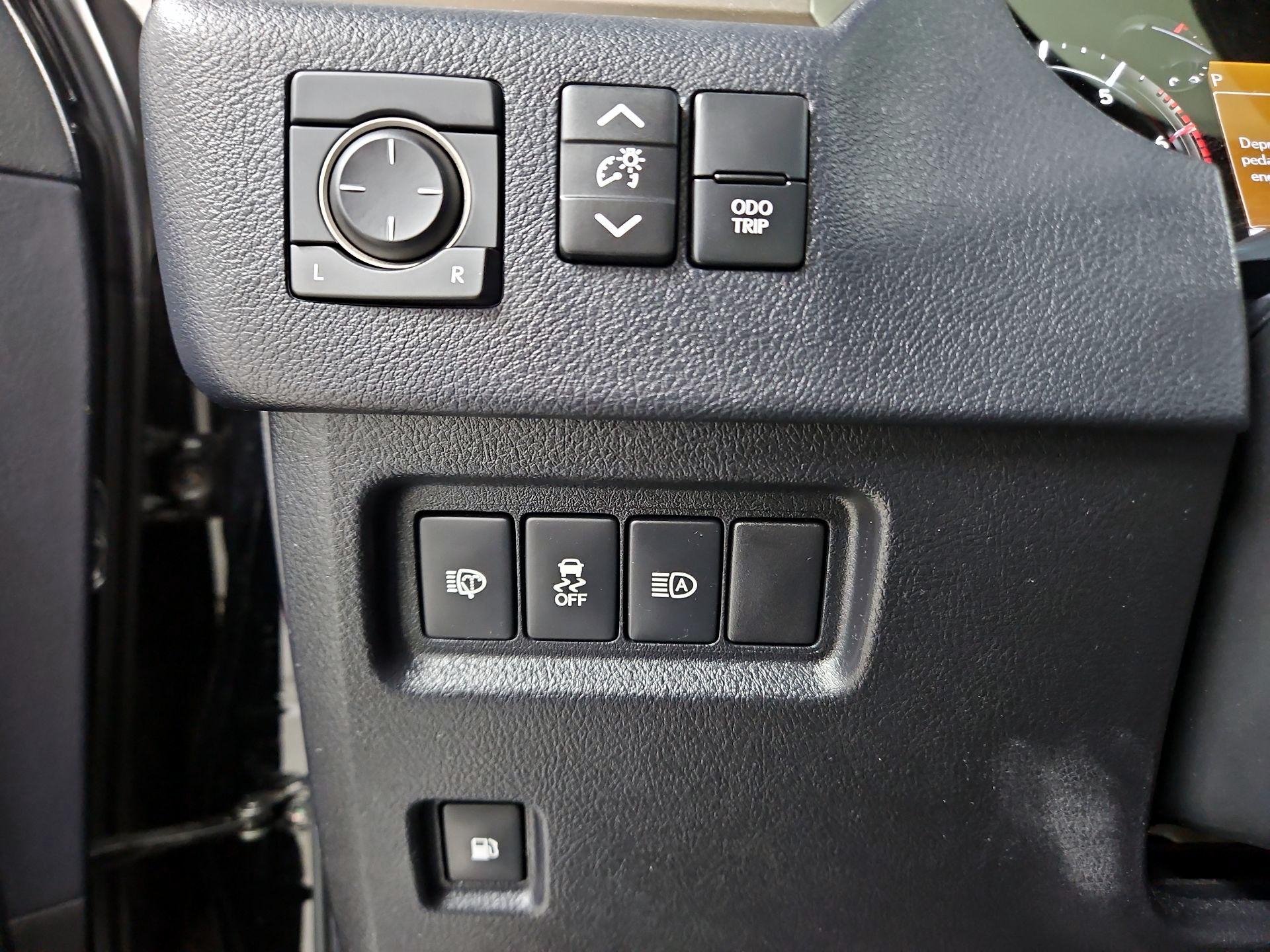 Thumbnail: 2020 Lexus GX - 13