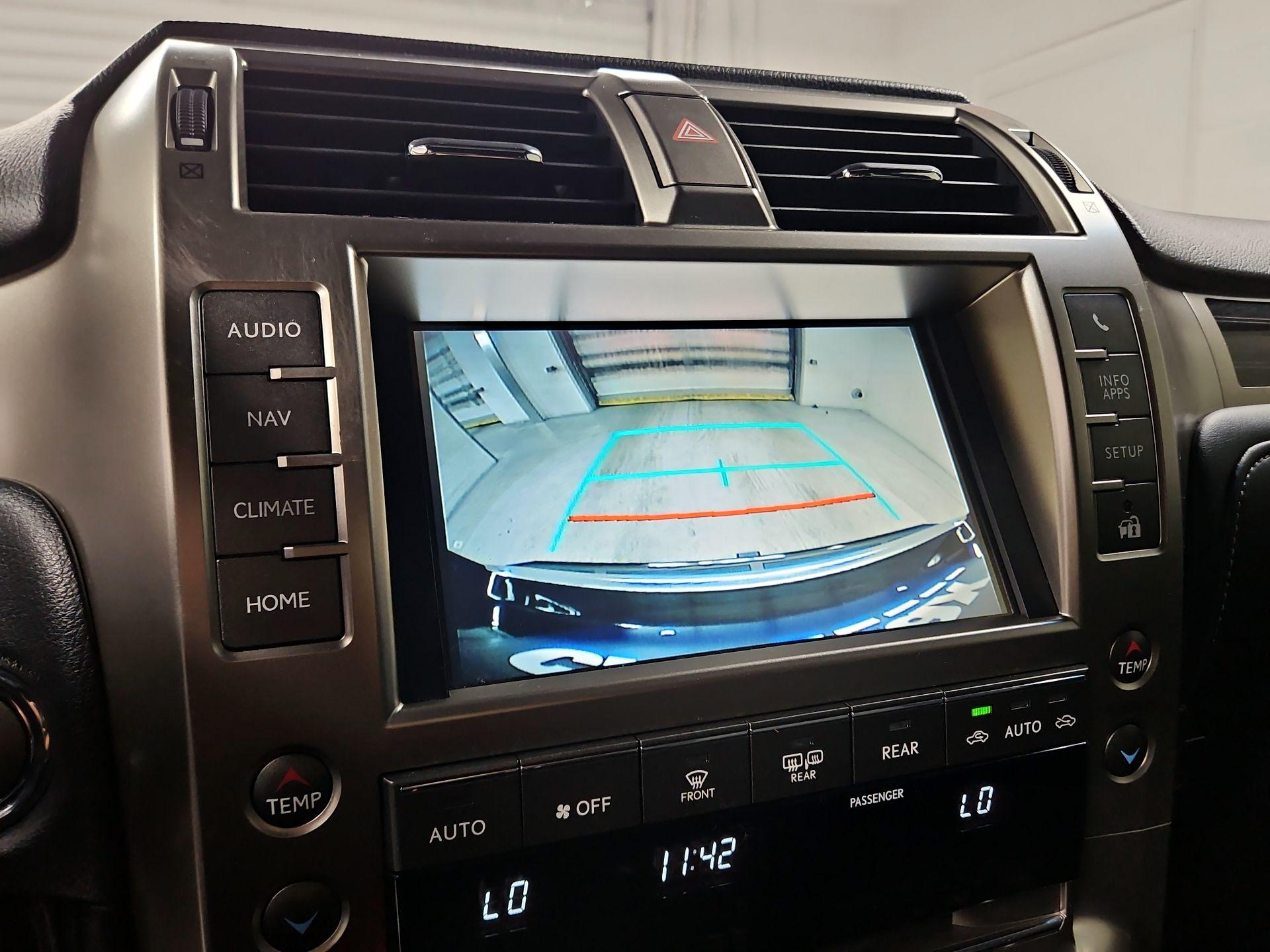 Thumbnail: 2020 Lexus GX - 15