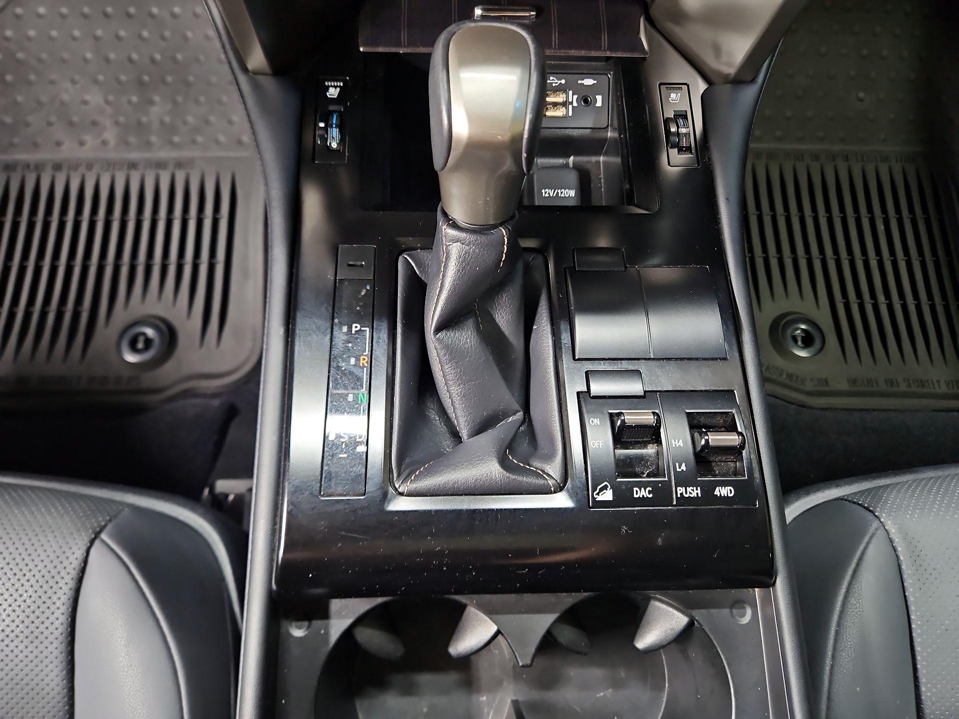 Thumbnail: 2020 Lexus GX - 18