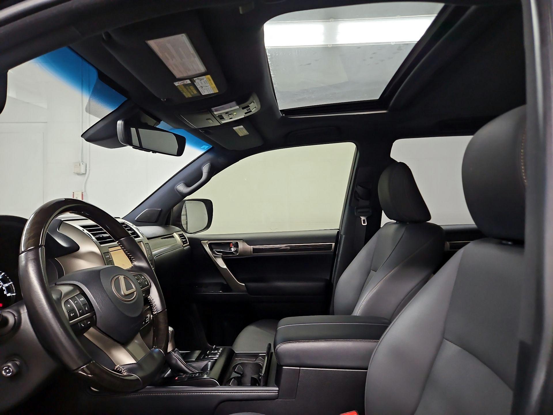 Thumbnail: 2020 Lexus GX - 20