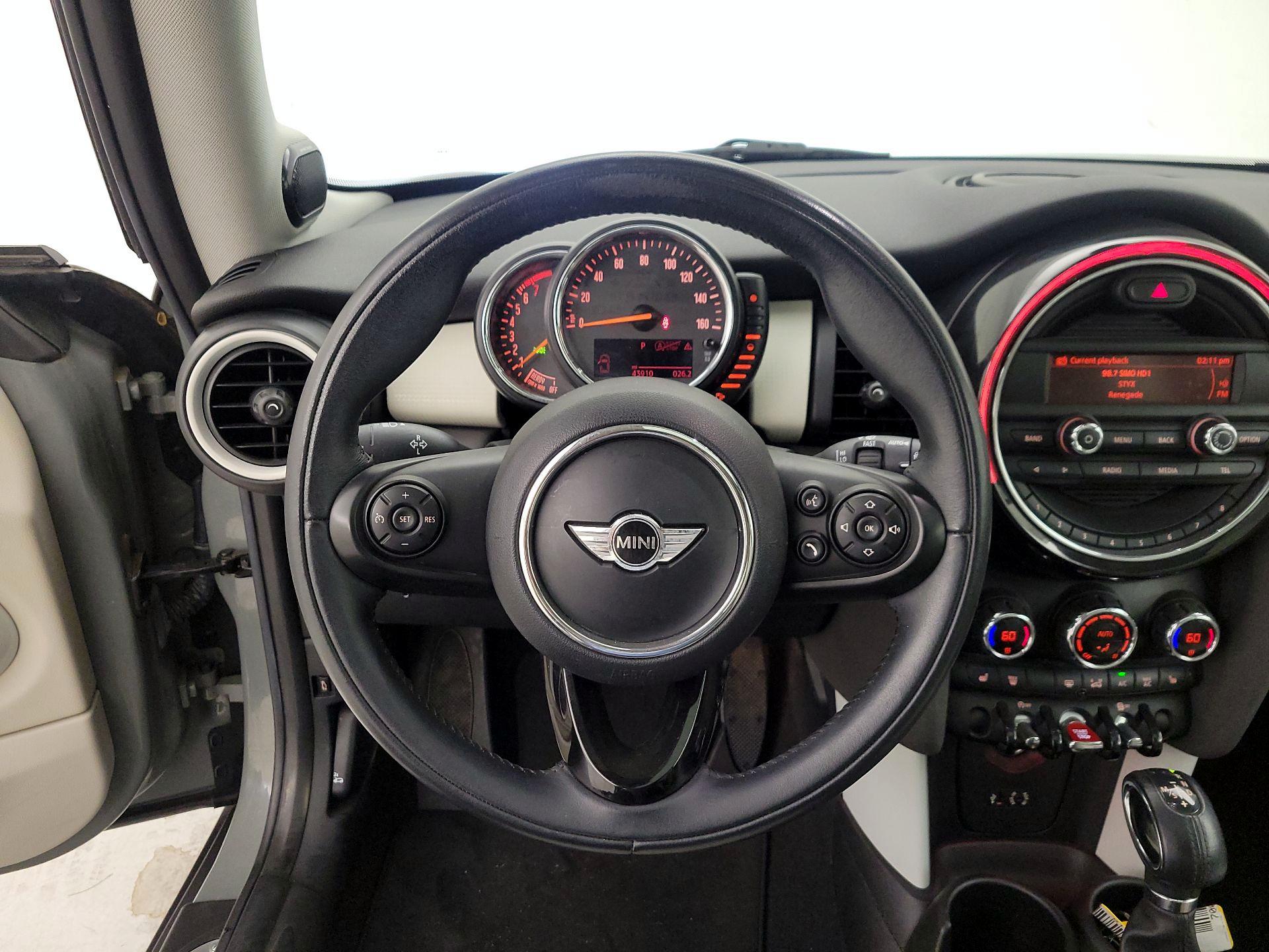 Thumbnail: 2015 MINI Cooper Hardtop - 10