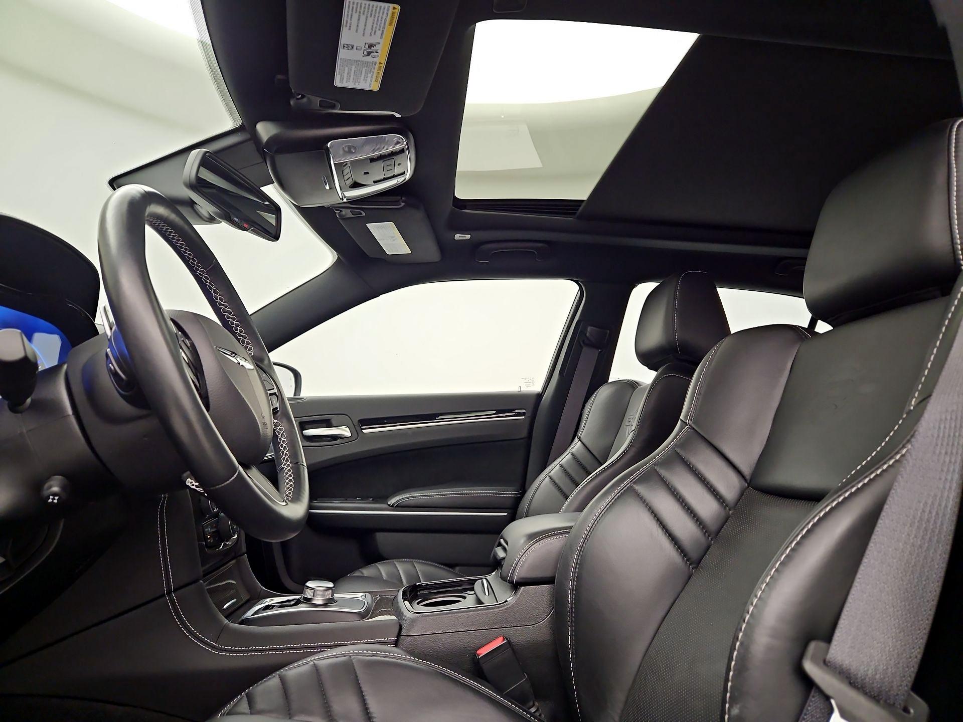 Thumbnail: 2023 Chrysler 300 - 19