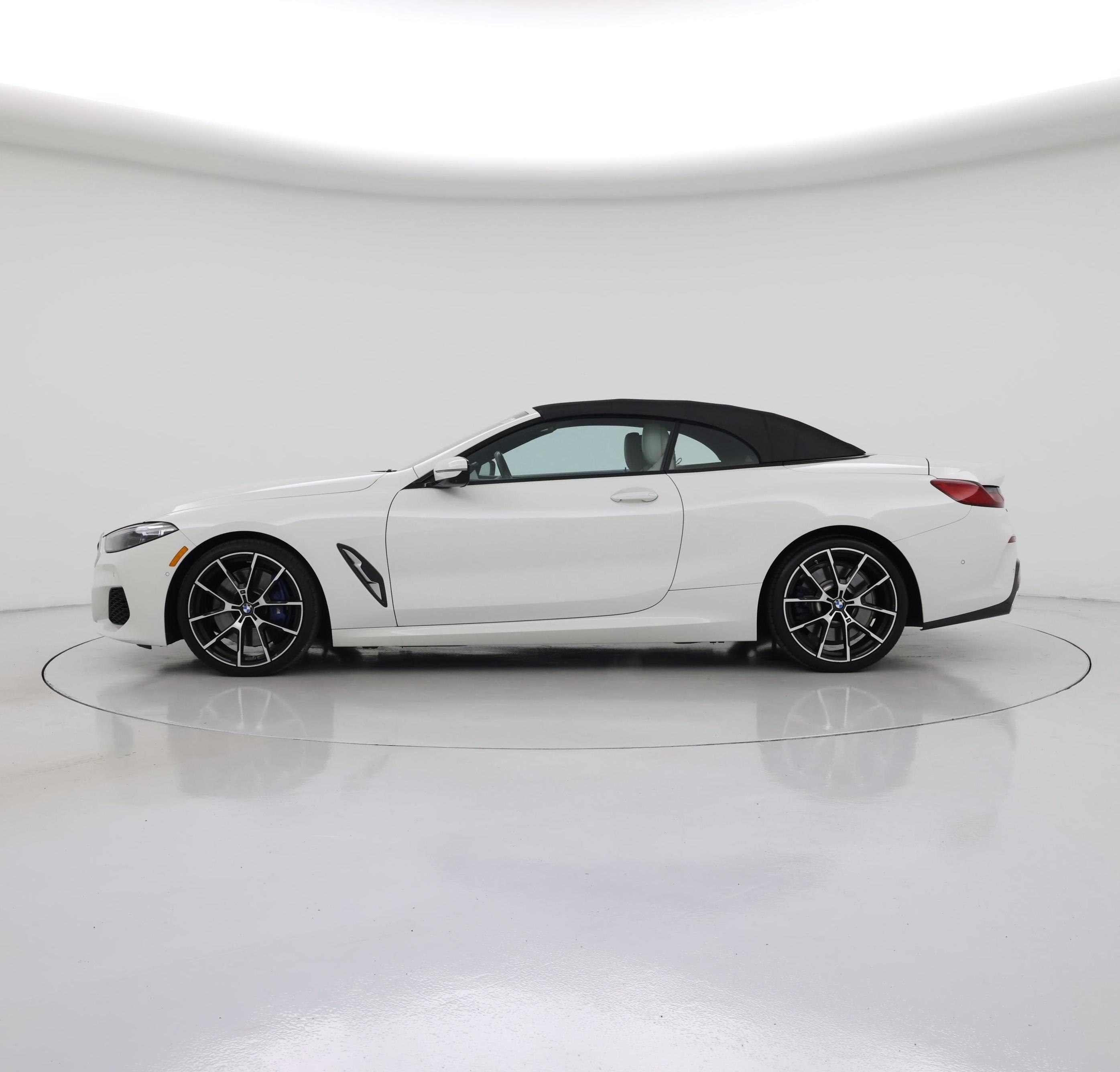 Thumbnail: 2022 BMW 8 Series - 3