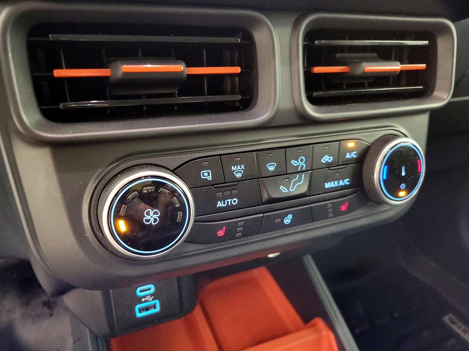 2024 Ford Maverick XLT - Photo 17