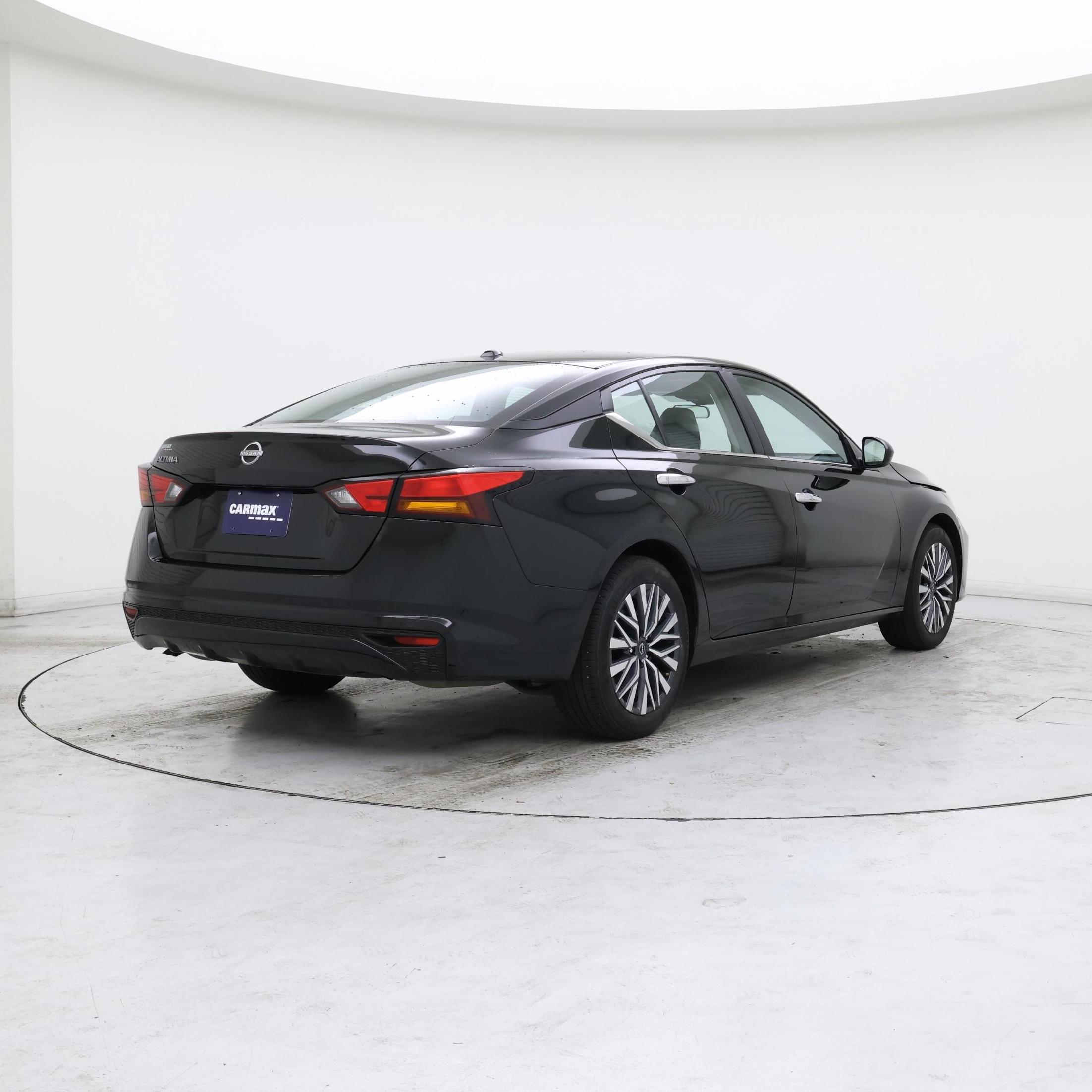 Thumbnail: 2025 Nissan Altima - 8