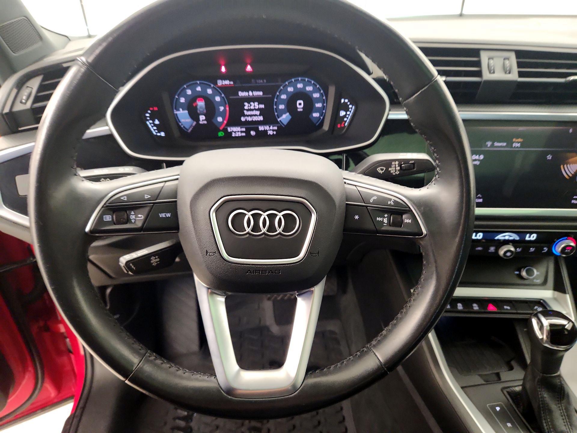 Thumbnail: 2020 Audi Q3 - 10