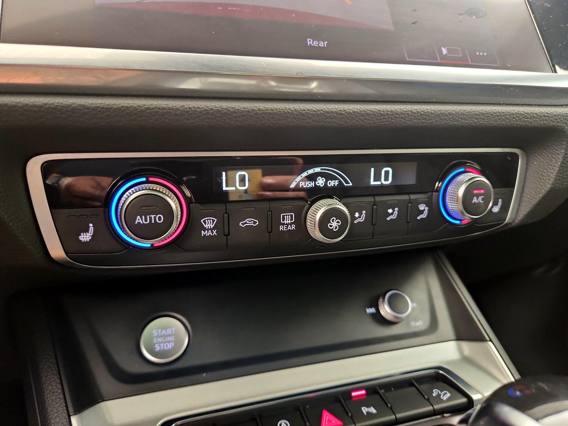 Thumbnail: 2020 Audi Q3 - 16