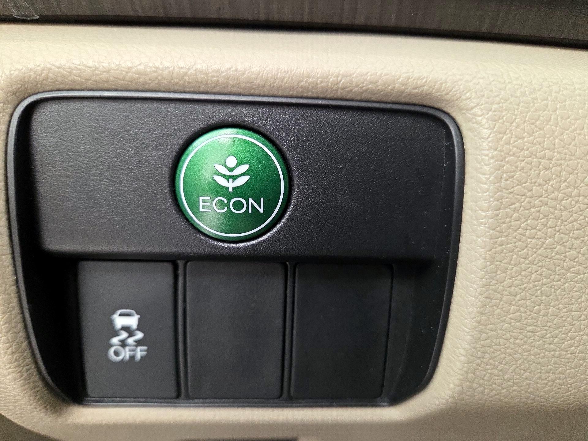 Thumbnail: 2015 Honda Accord - 13