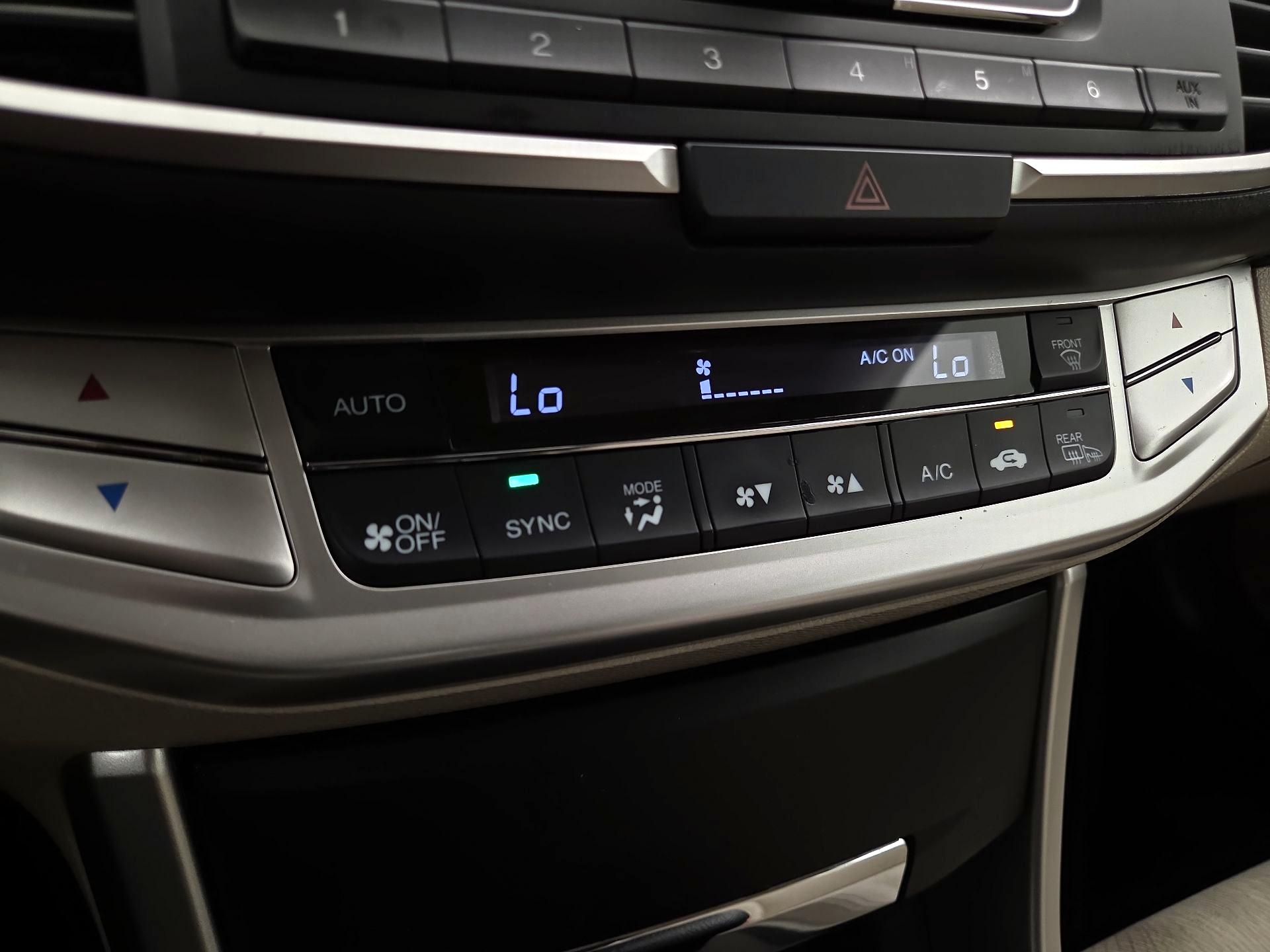 Thumbnail: 2015 Honda Accord - 16