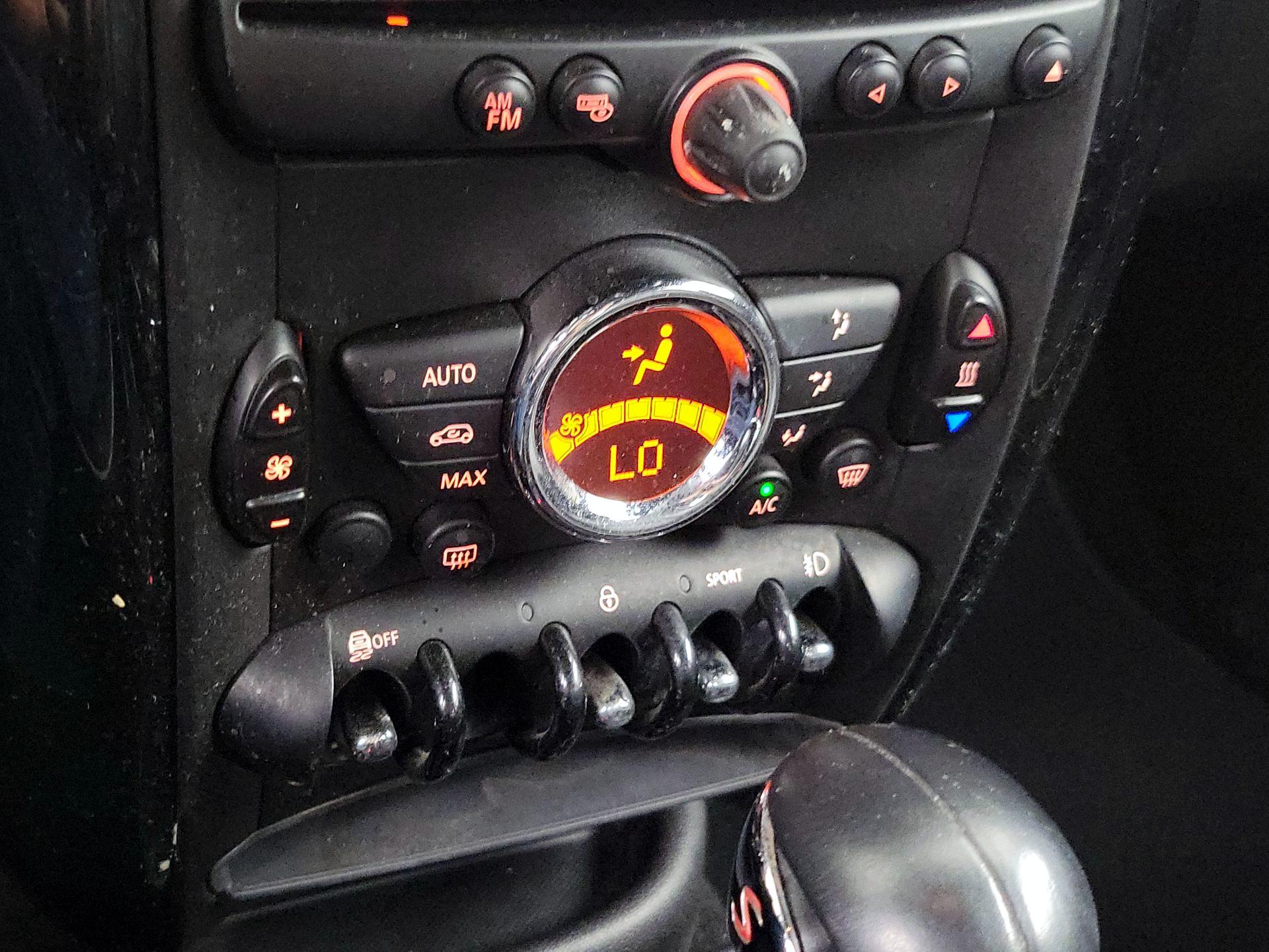 Thumbnail: 2016 MINI Cooper Countryman - 14