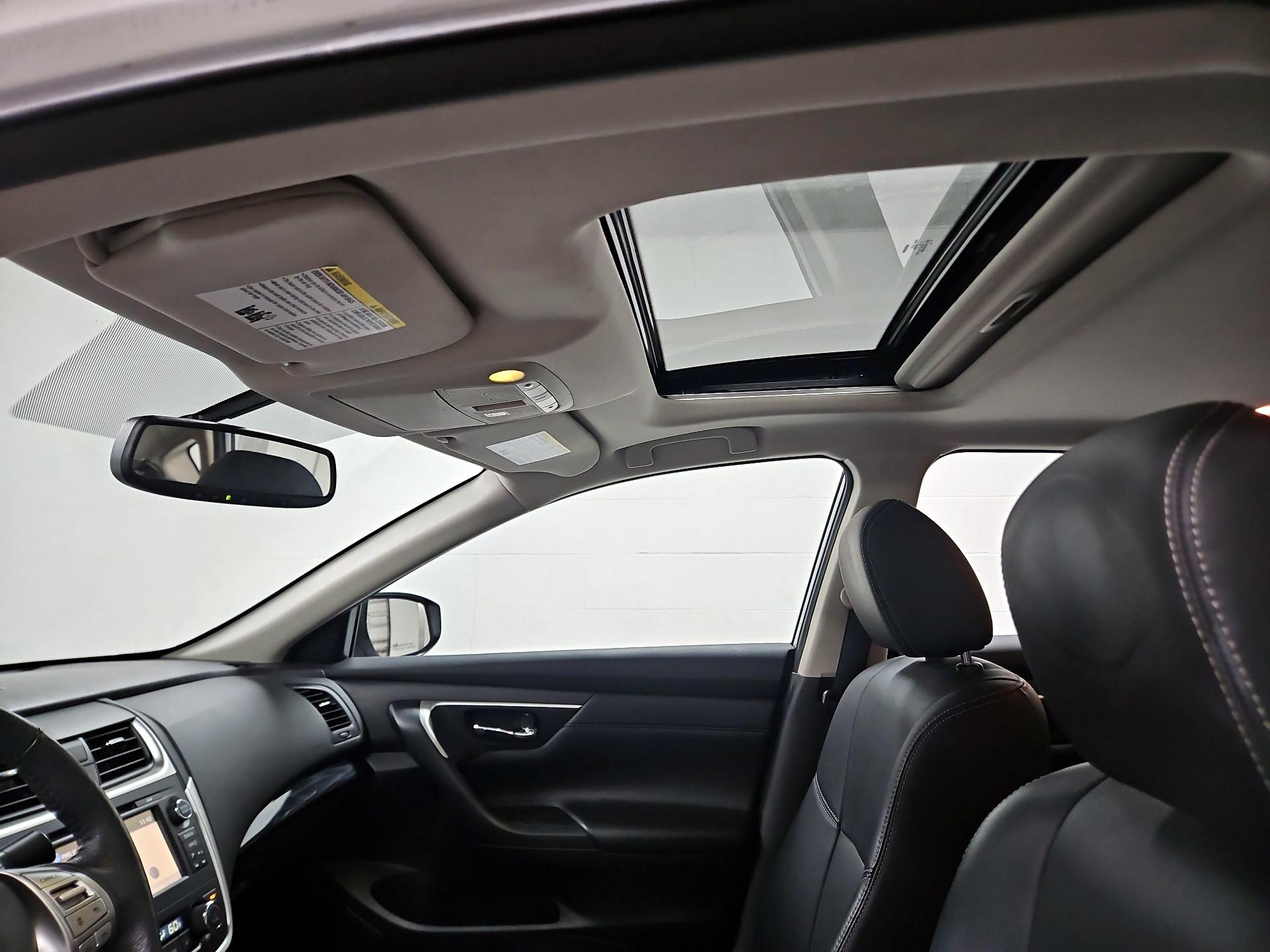 Thumbnail: 2016 Nissan Altima - 20