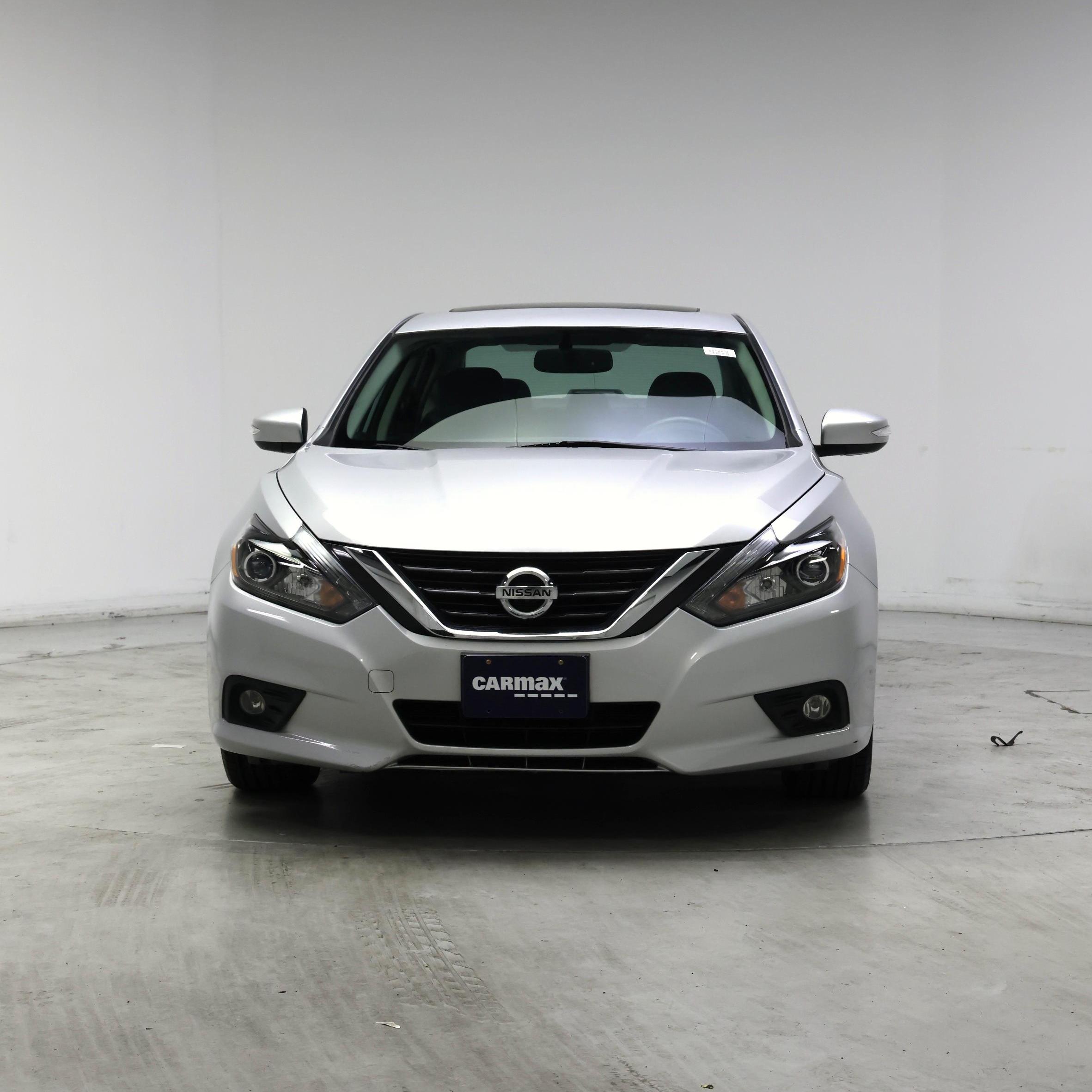 Thumbnail: 2016 Nissan Altima - 5