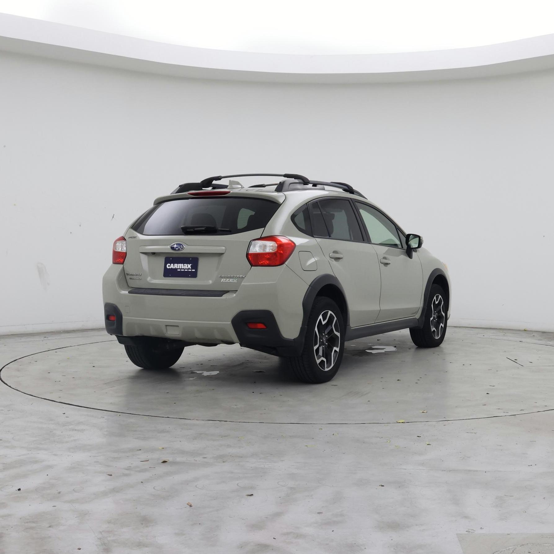 Thumbnail: 2017 Subaru Crosstrek - 8