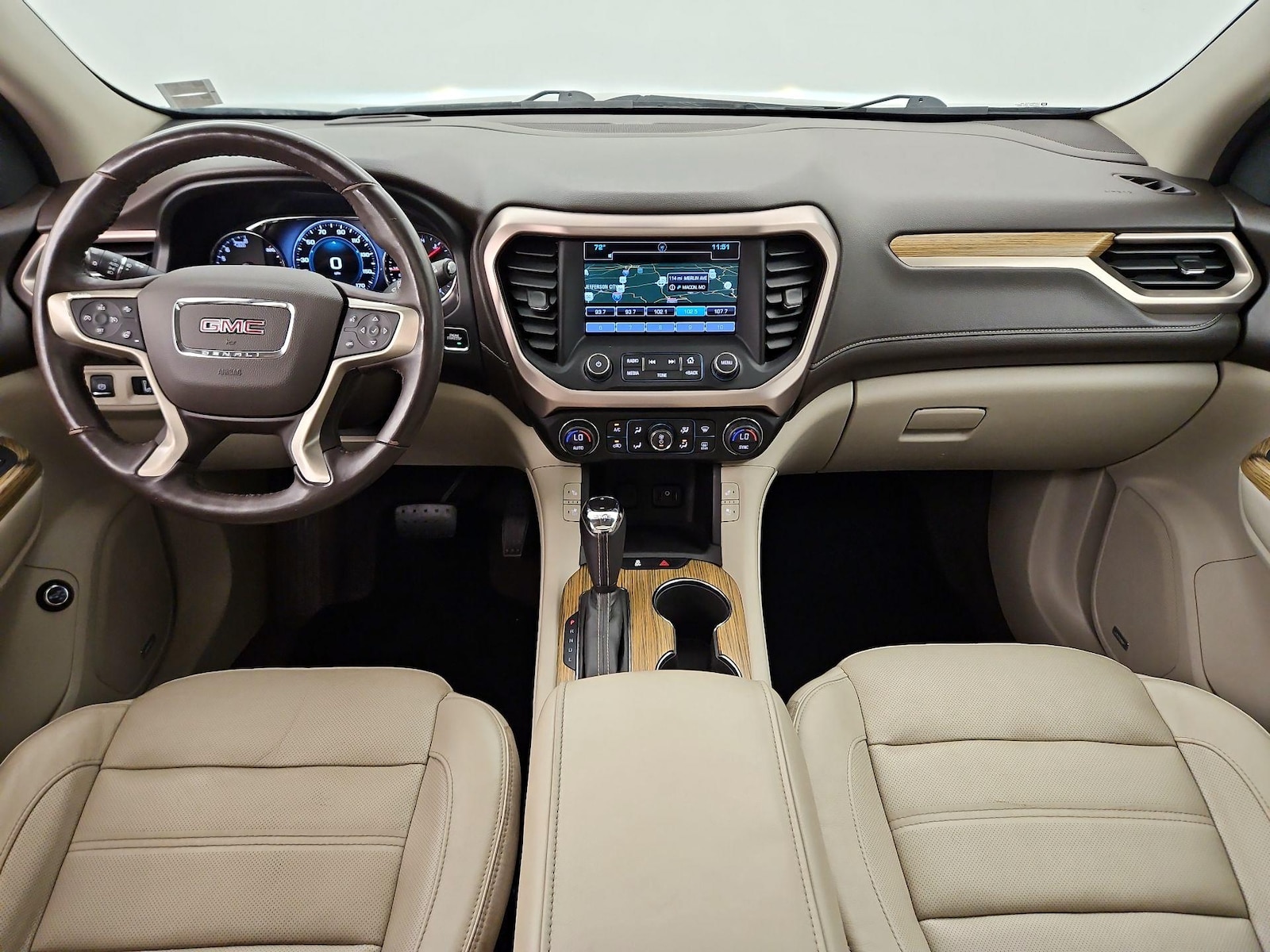 2017 GMC Acadia Denali - Photo 10