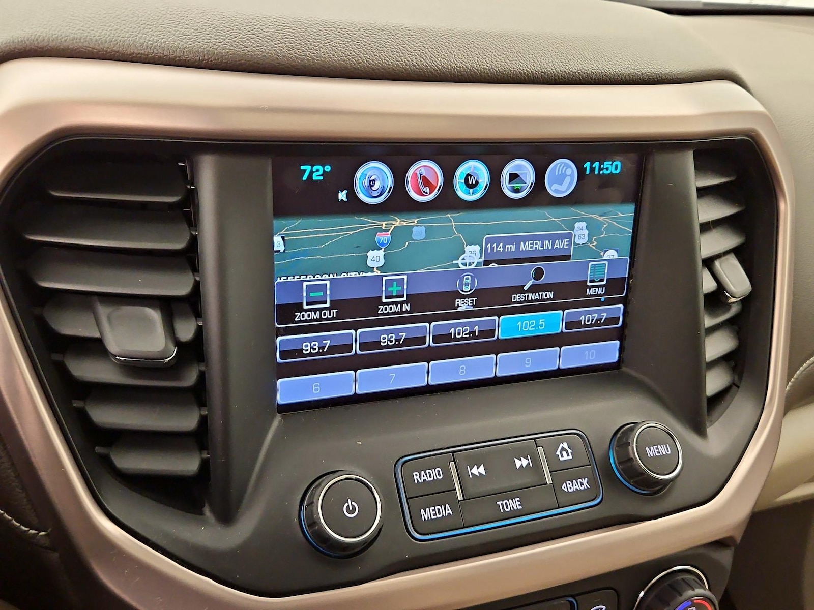 2017 GMC Acadia Denali - Photo 15