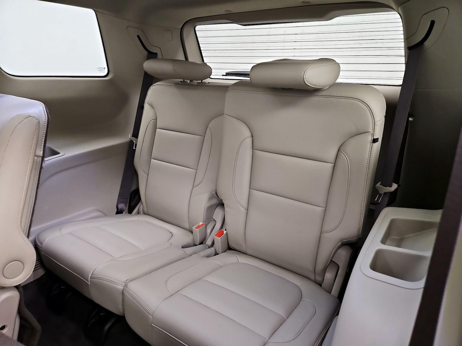 2017 GMC Acadia Denali - Photo 23