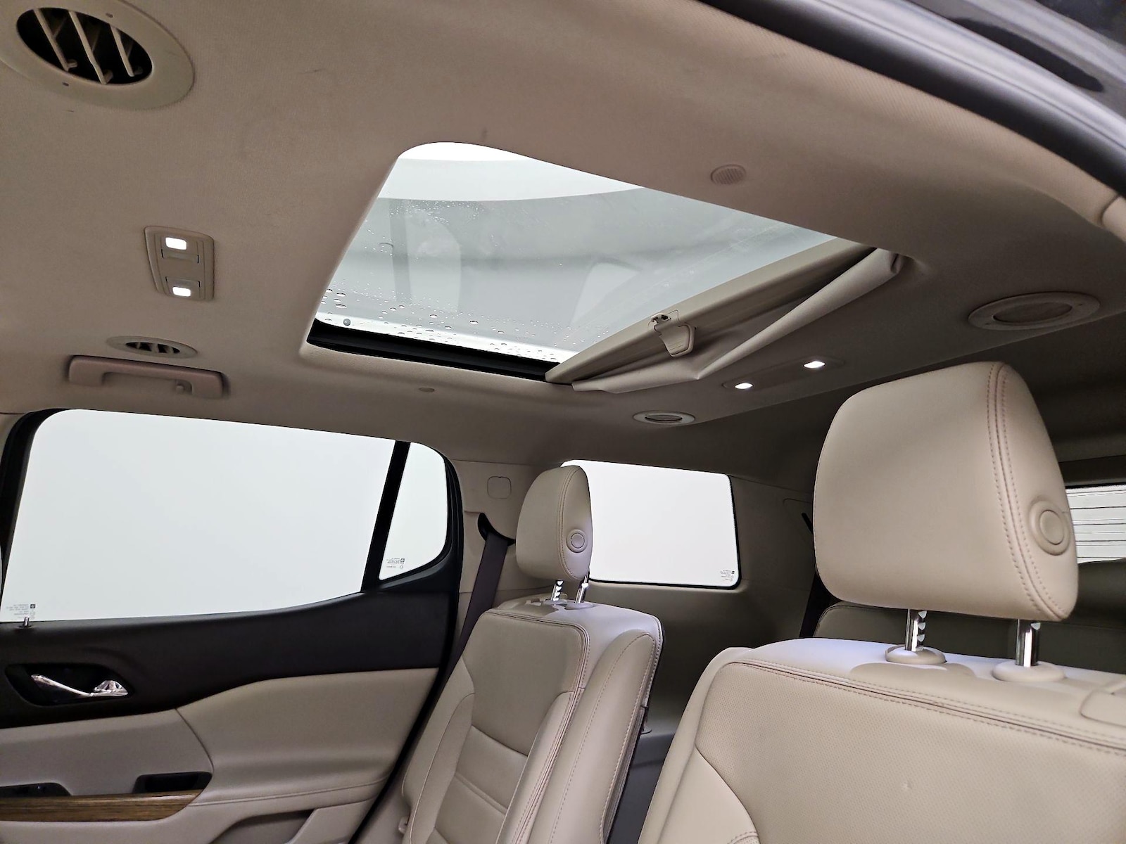 2017 GMC Acadia Denali - Photo 27