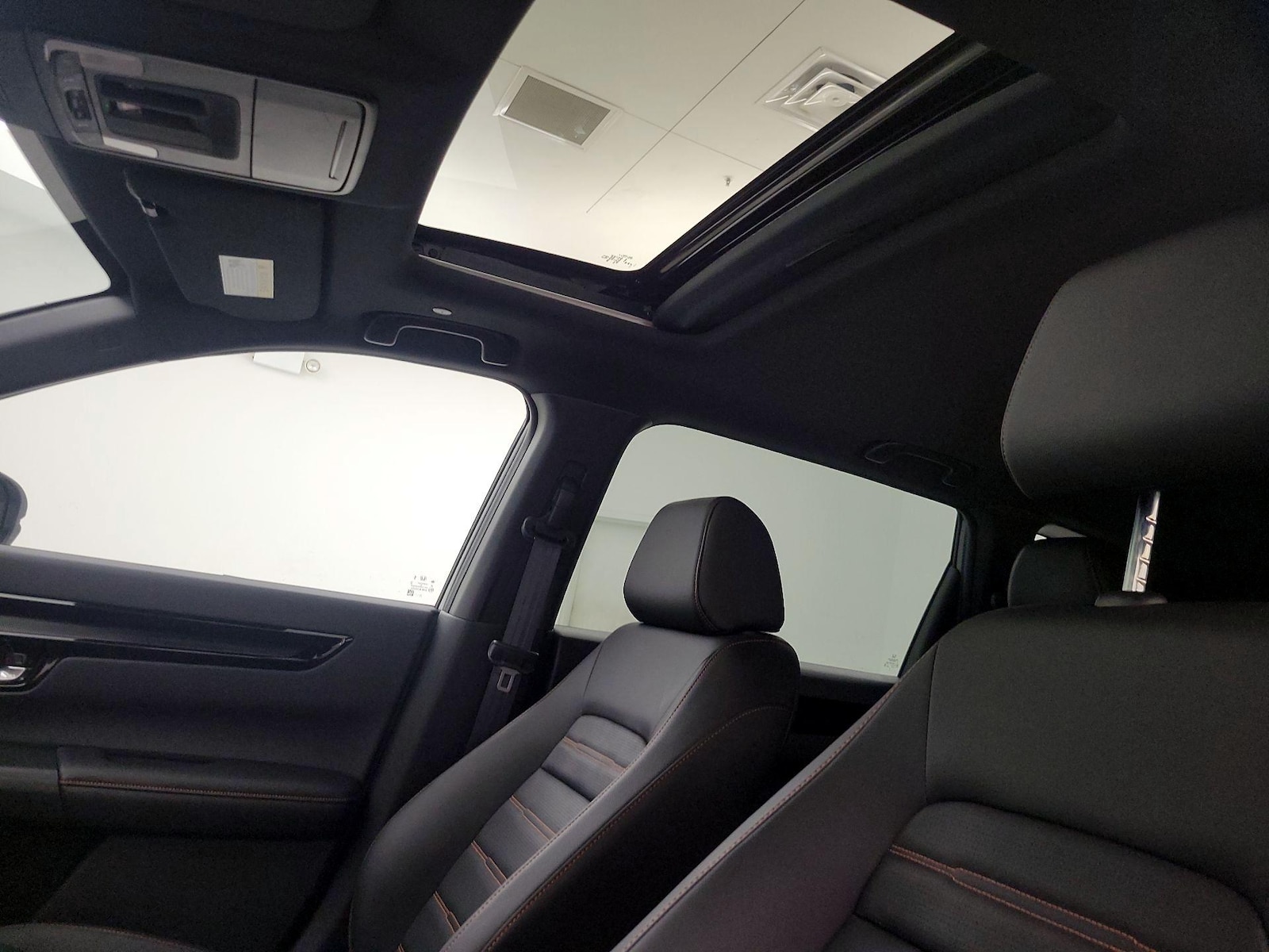 Sunroof(s) & Overhead Airbags