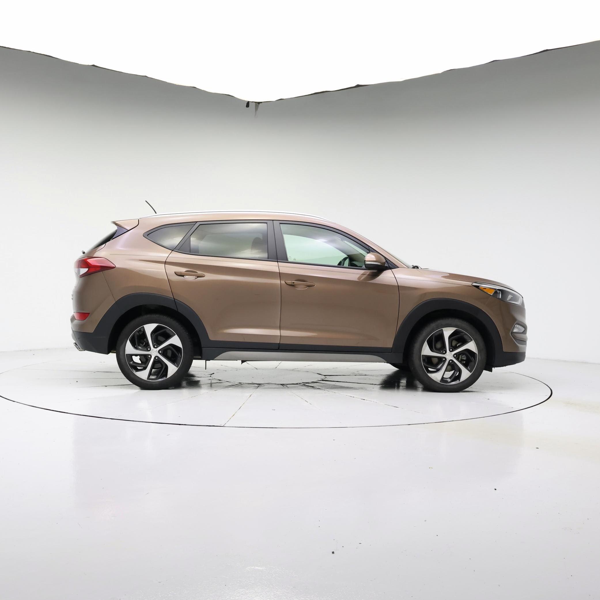 Thumbnail: 2017 Hyundai Tucson - 3