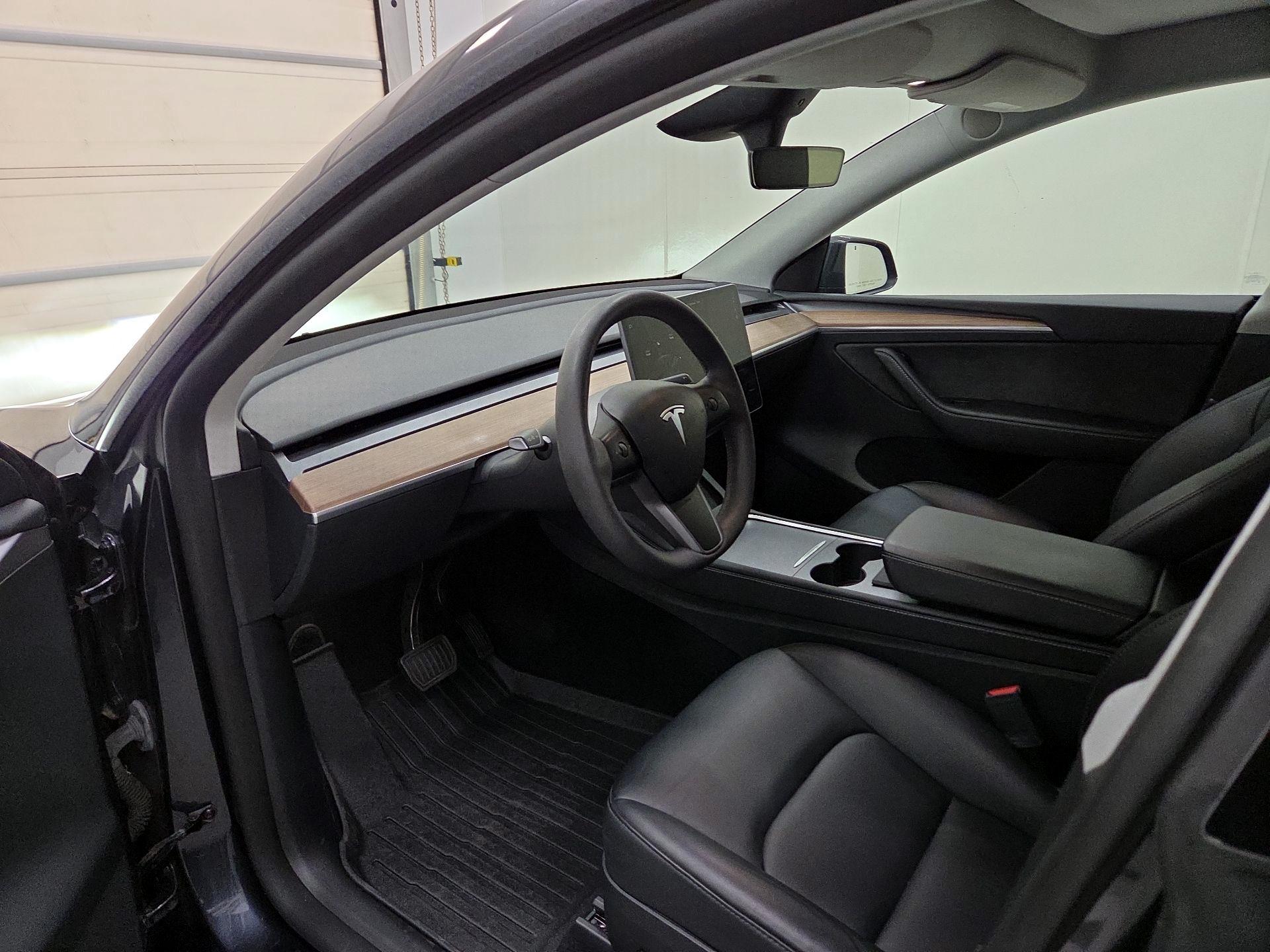 Thumbnail: 2024 Tesla Model Y - 11