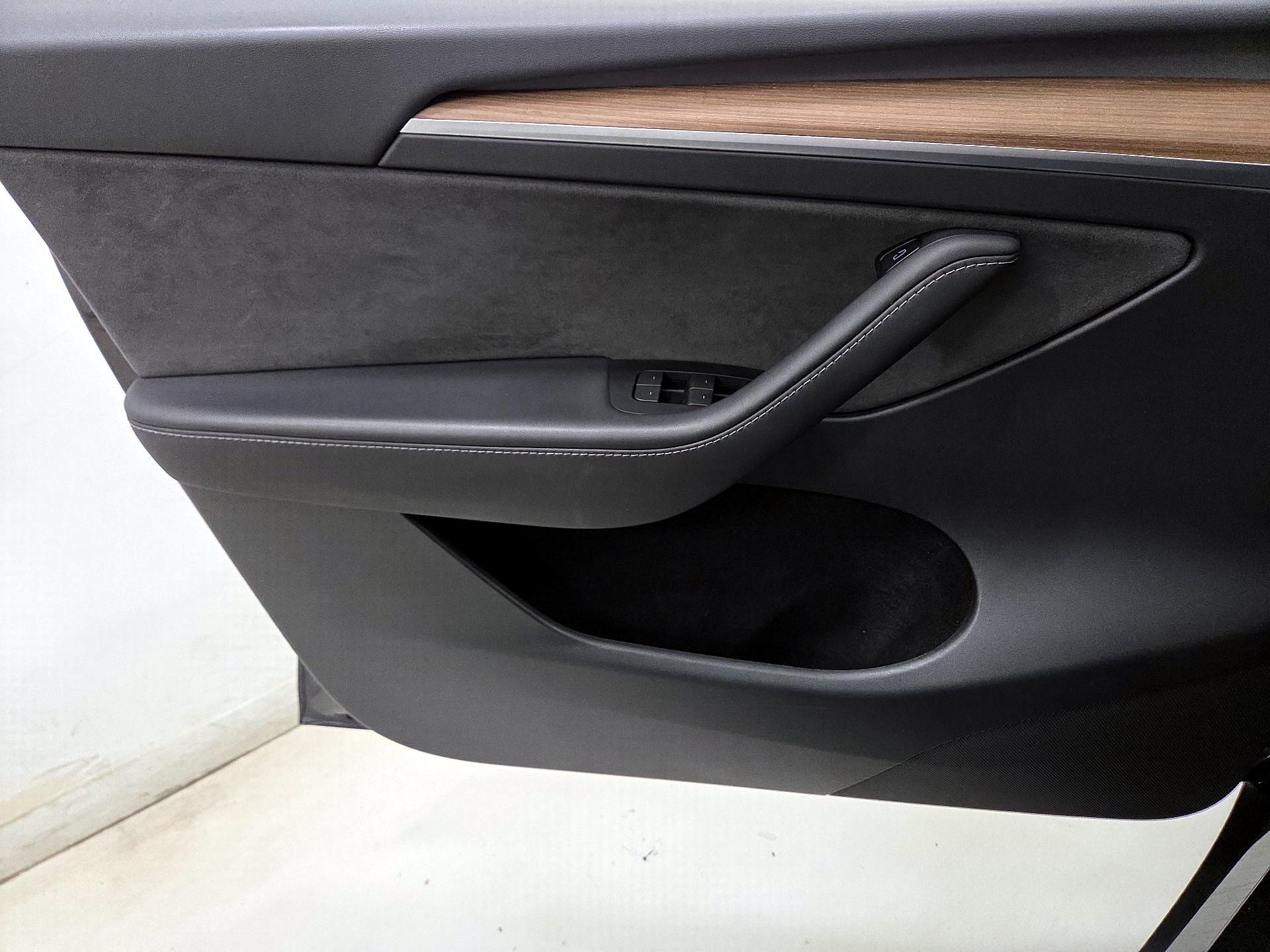 Thumbnail: 2024 Tesla Model Y - 12