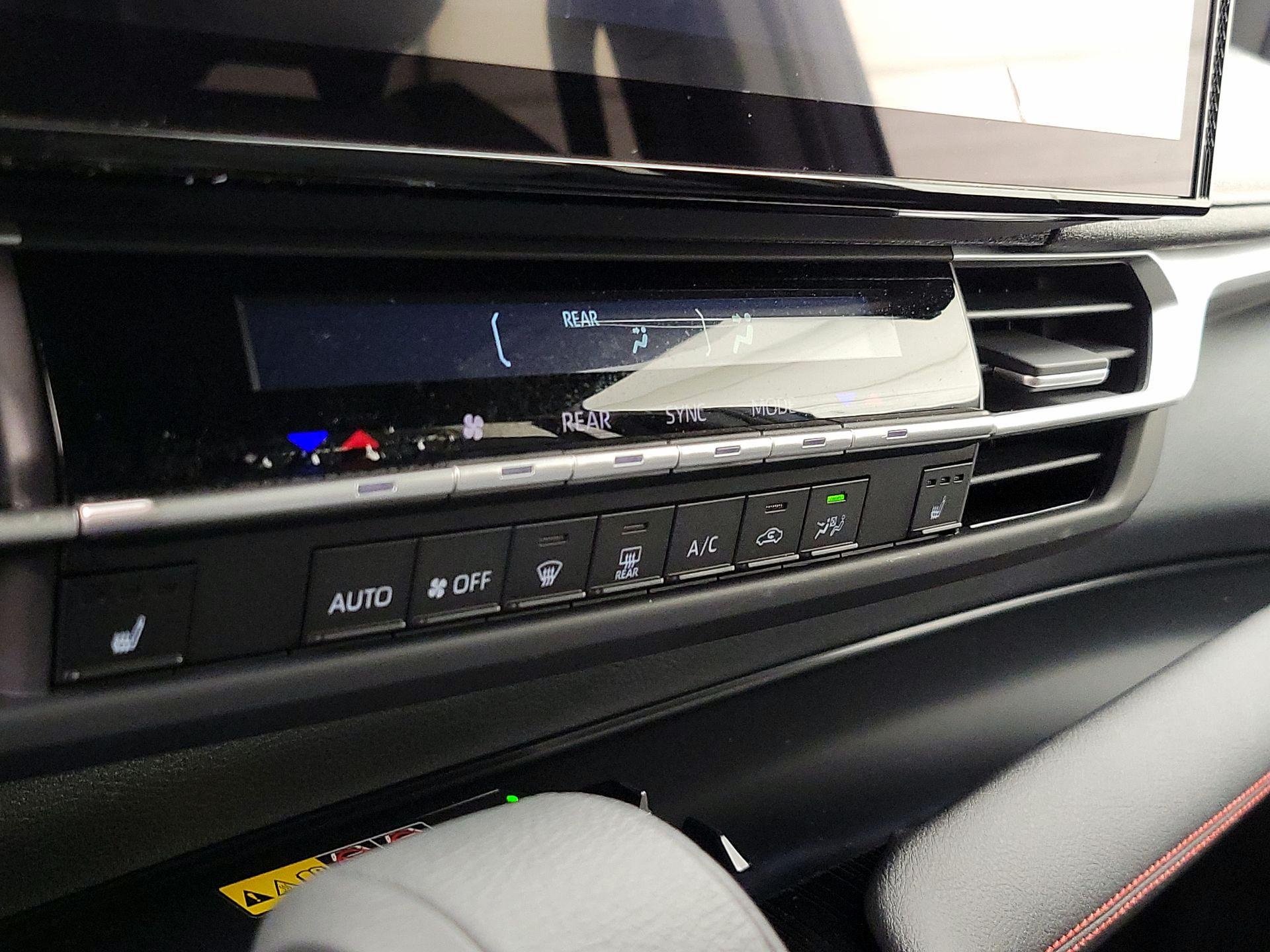 Thumbnail: 2026 Toyota Sienna - 16