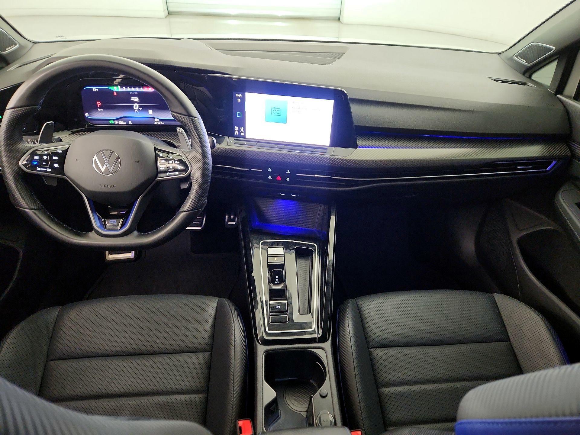 Thumbnail: 2023 Volkswagen Golf - 9