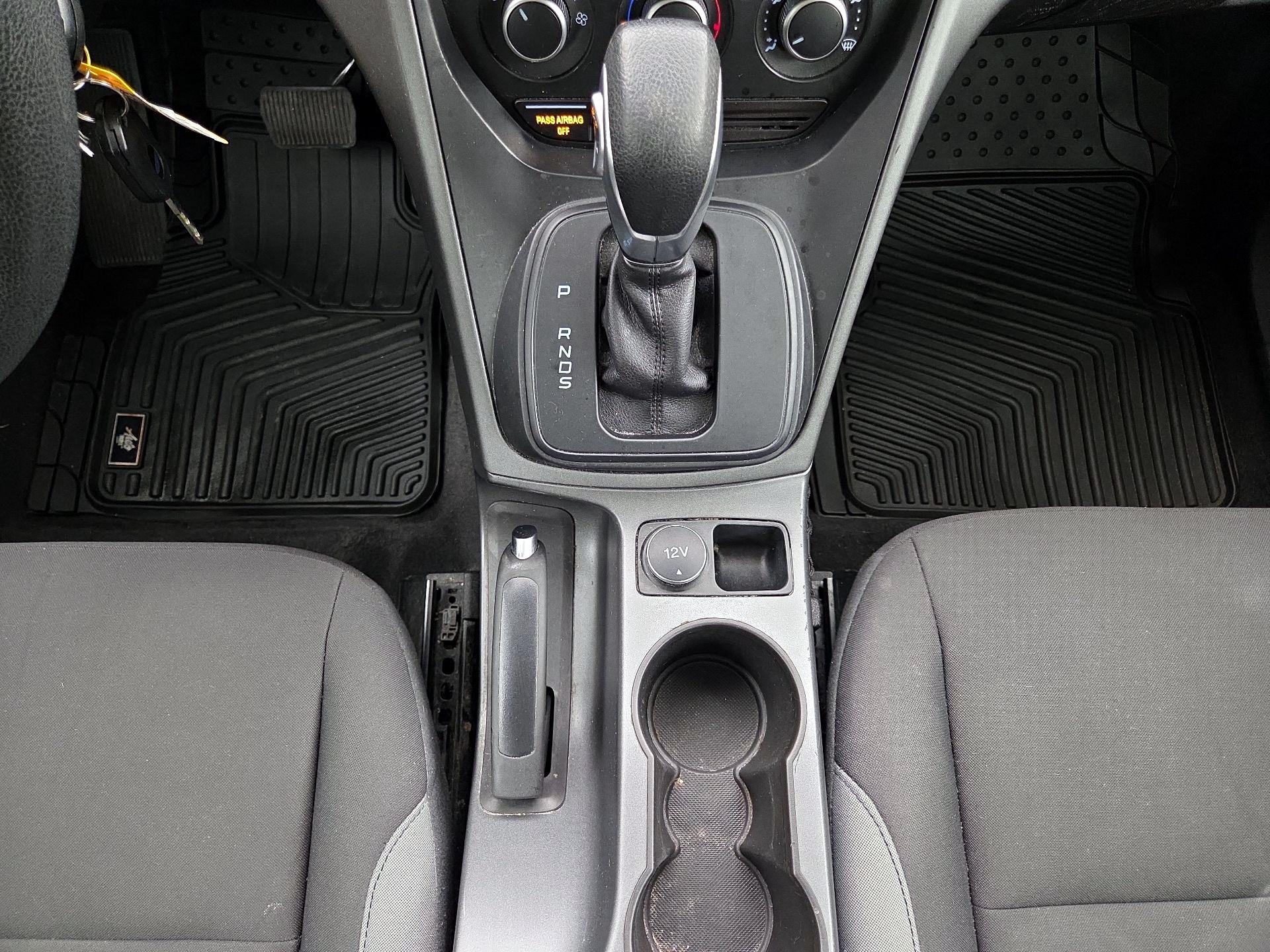 Thumbnail: 2015 Ford Escape - 17