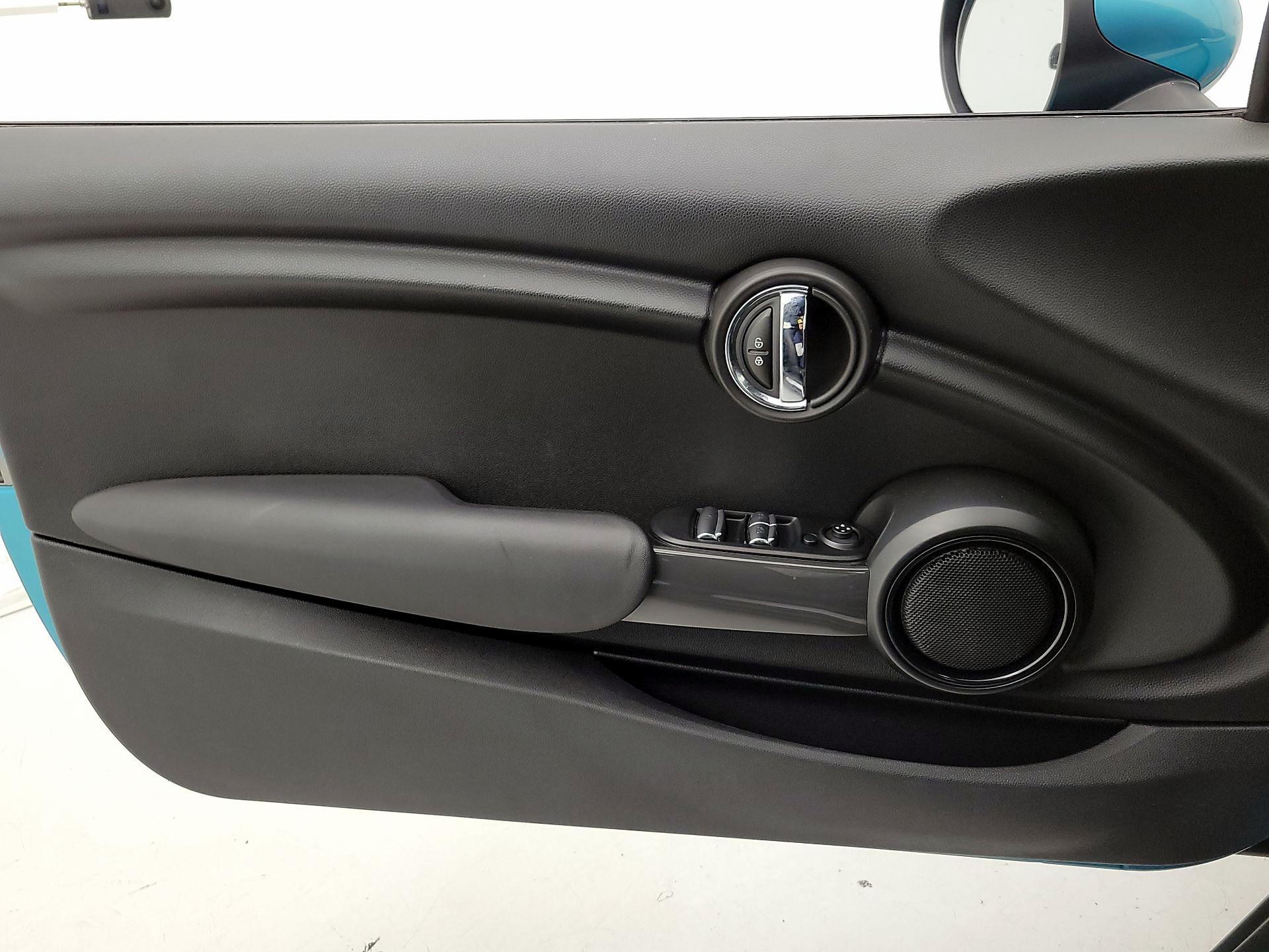 Thumbnail: 2019 MINI Cooper - 12