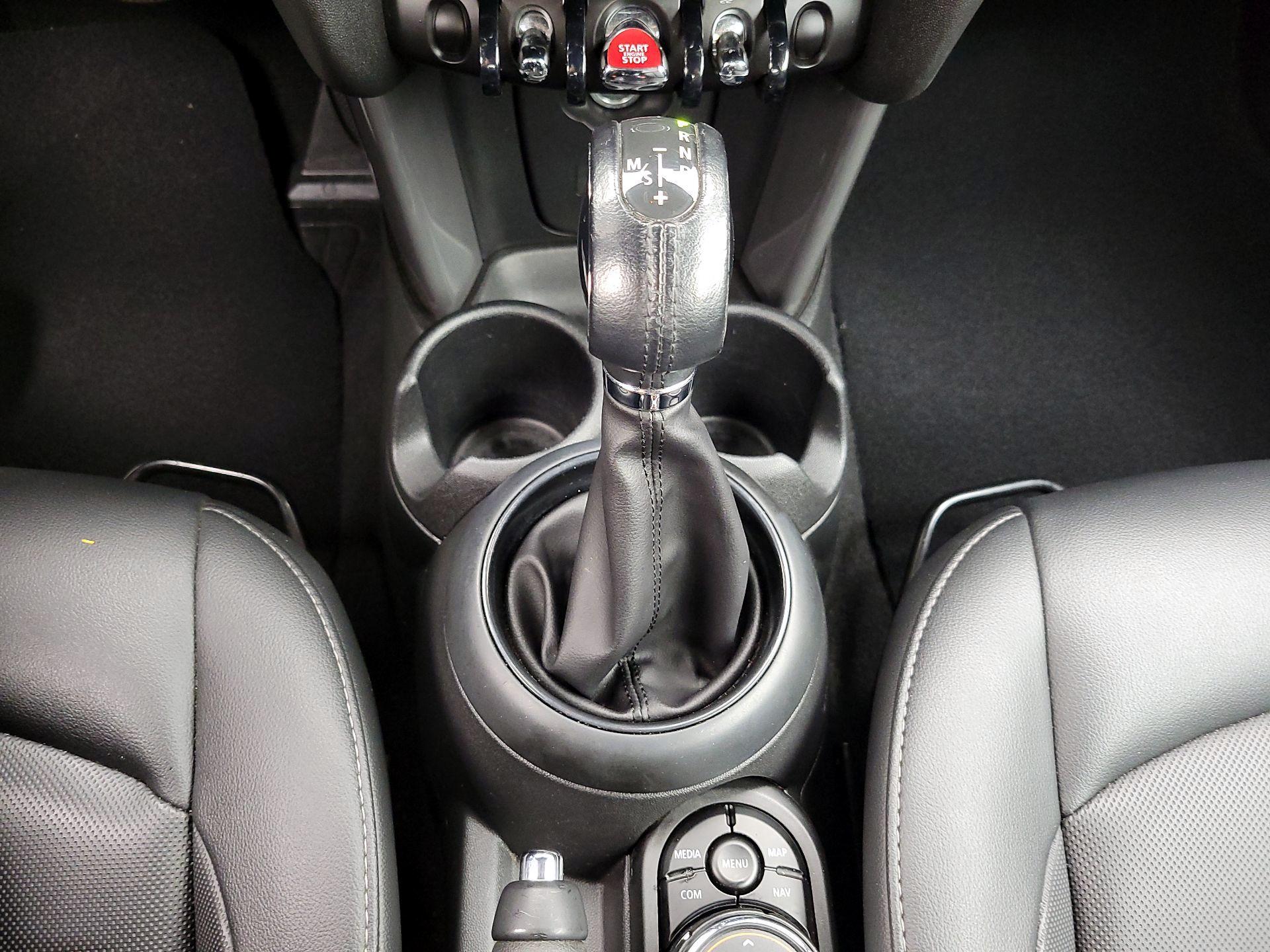 Thumbnail: 2019 MINI Cooper - 17