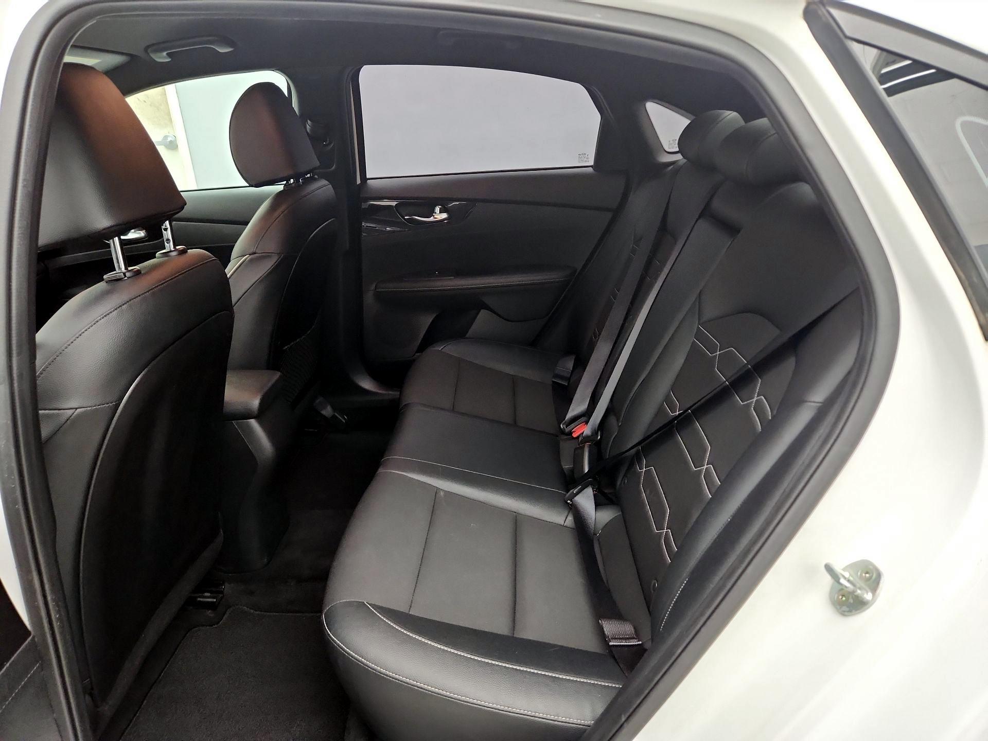 Thumbnail: 2020 Kia Forte - 19